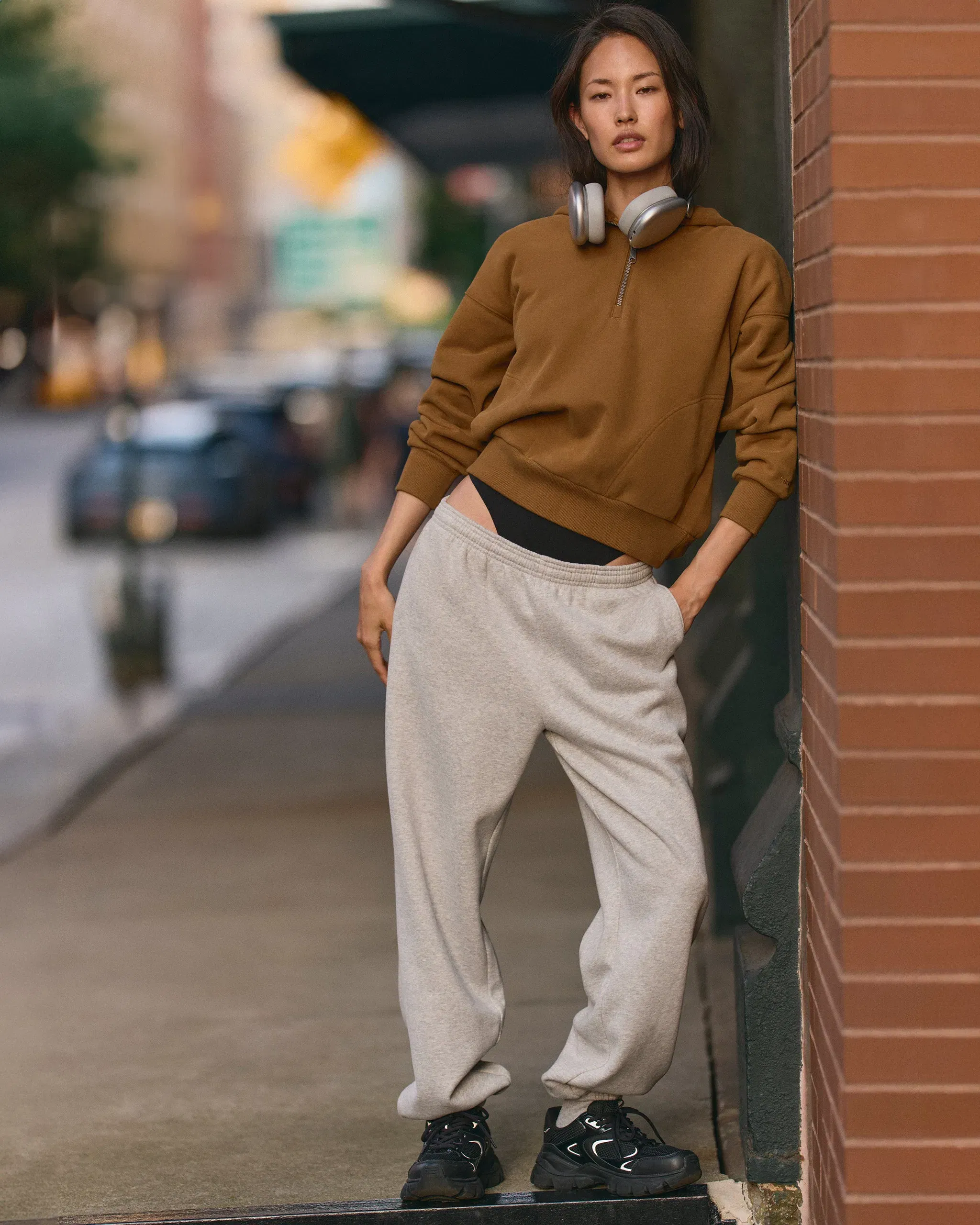 Vuori Restore Classic Sweatpant - Pale Grey Heather