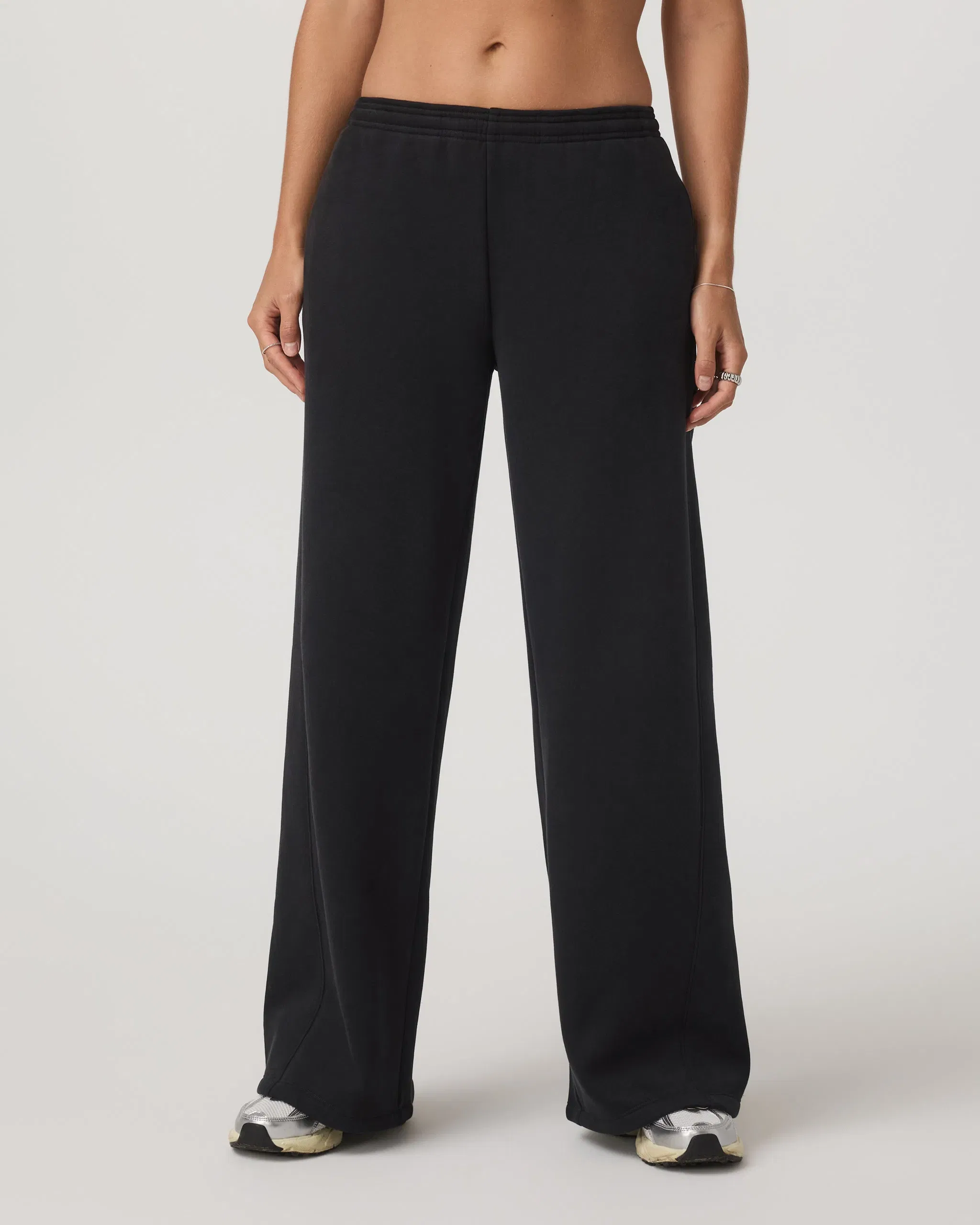 Vuori Restore Ultra Wideleg Sweatpant - Washed Black
