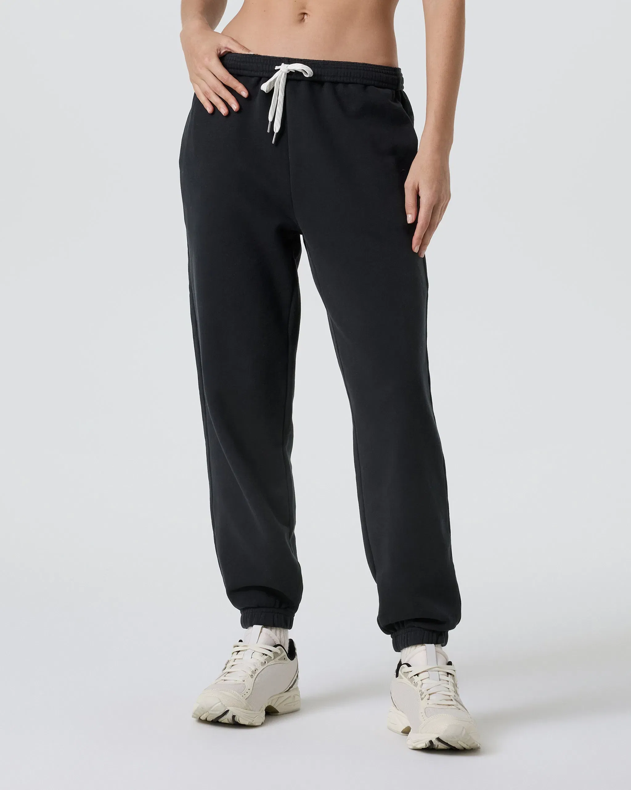 Vuori Sedona Sweatpant - Black