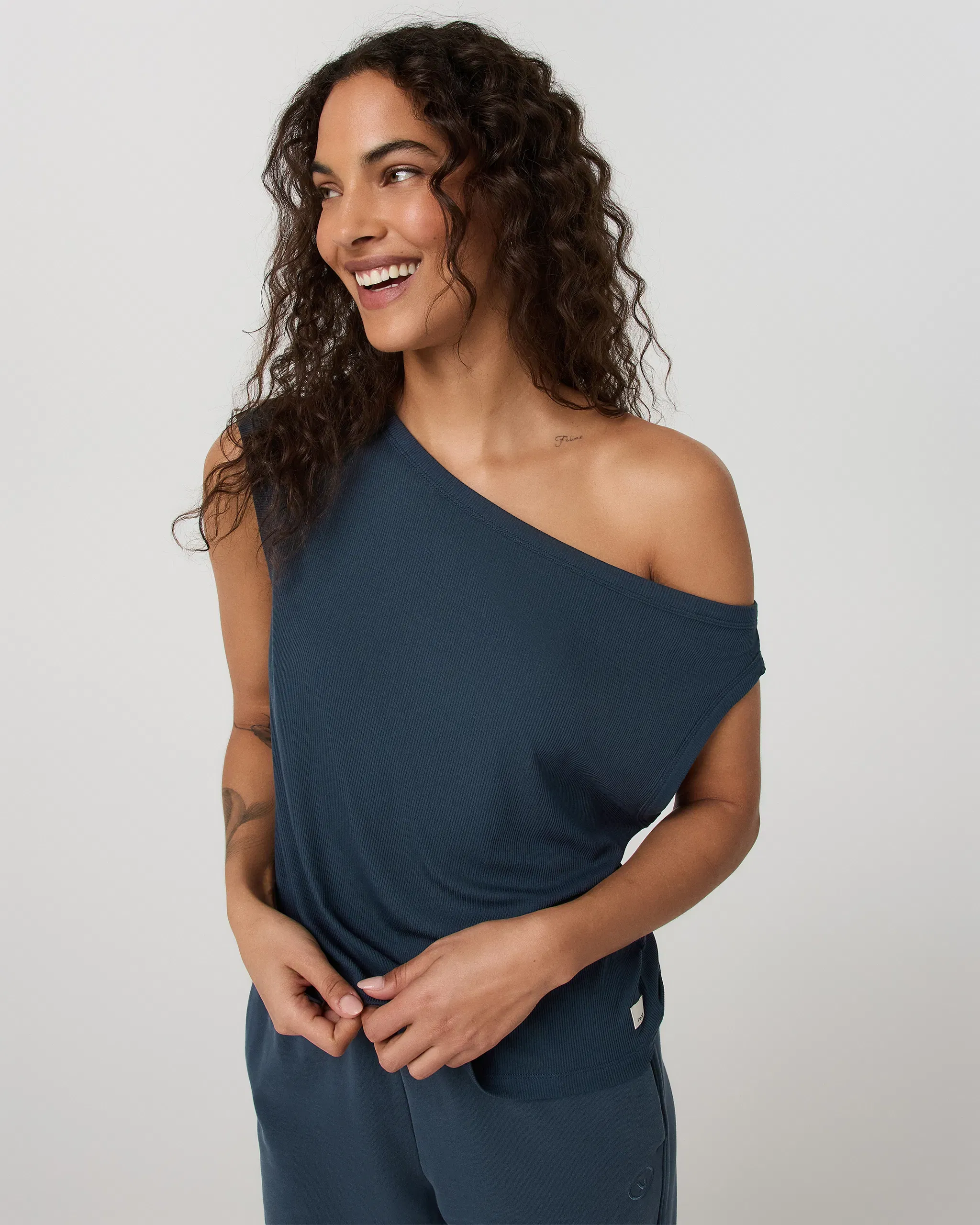 Vuori Cove Asymmetric Top - Ocean Blue