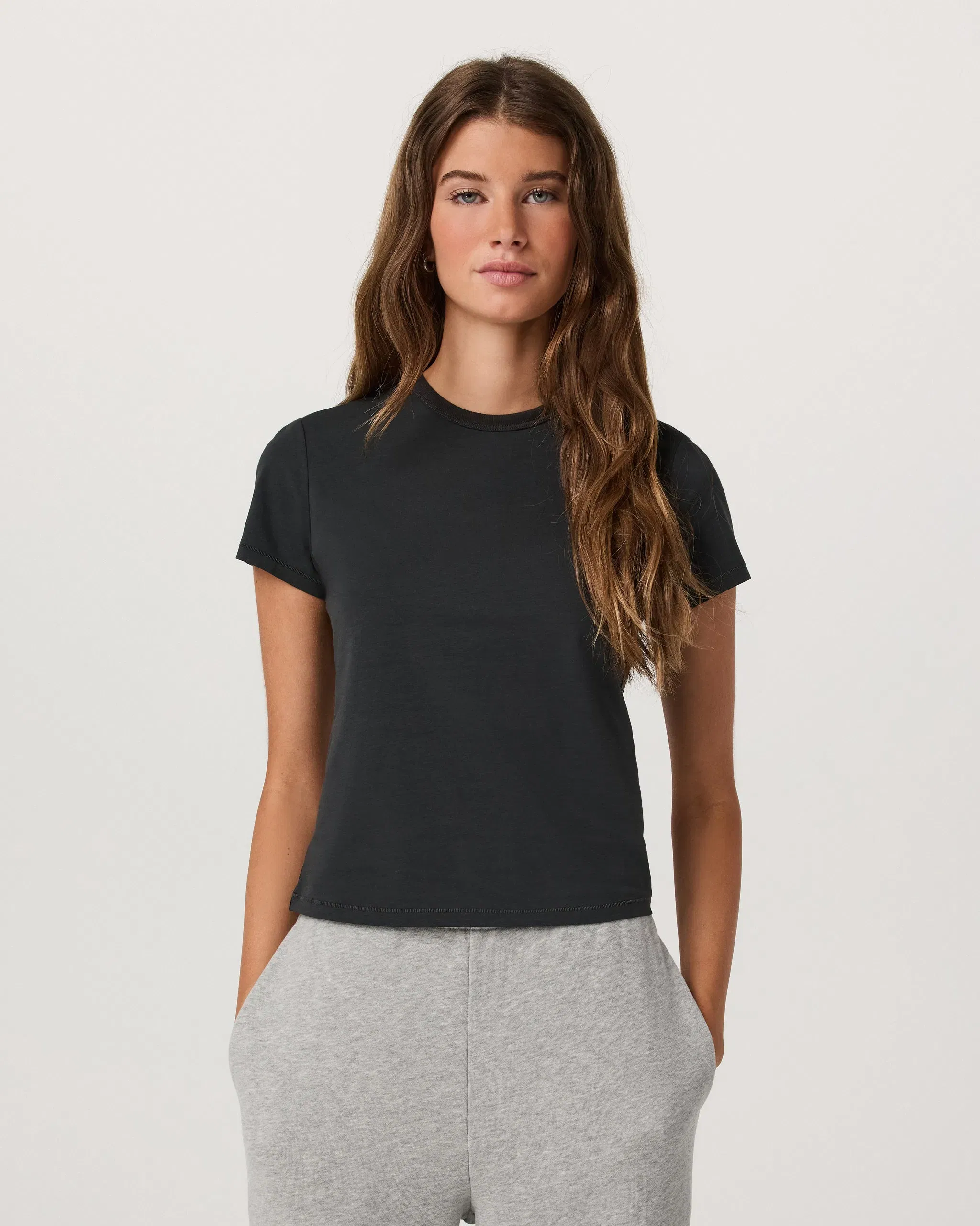 Vuori Short Sleeve Feather Classic T-Shirt - Washed Black