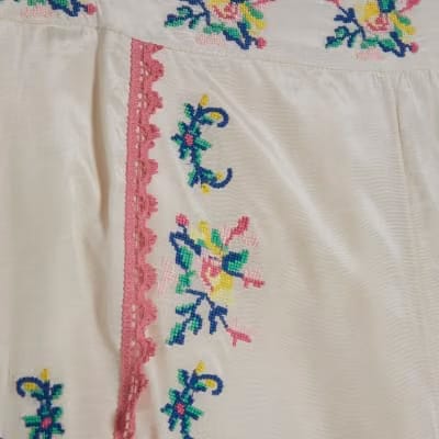 Cream Floral Embroidered Shorts