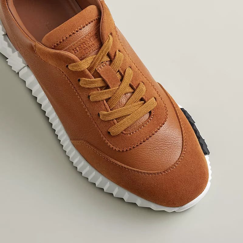 Bouncing sneaker