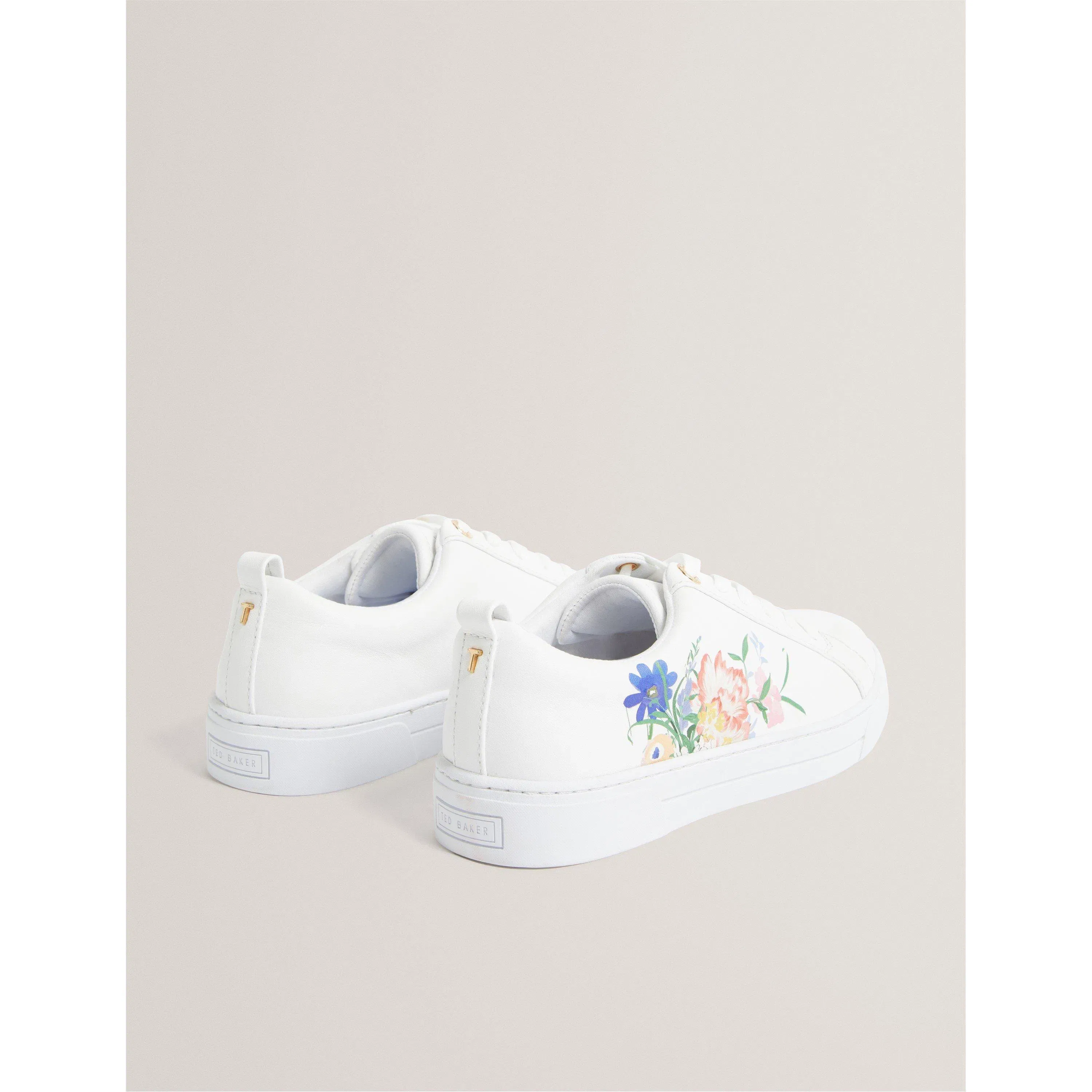 Low-Top Trainers