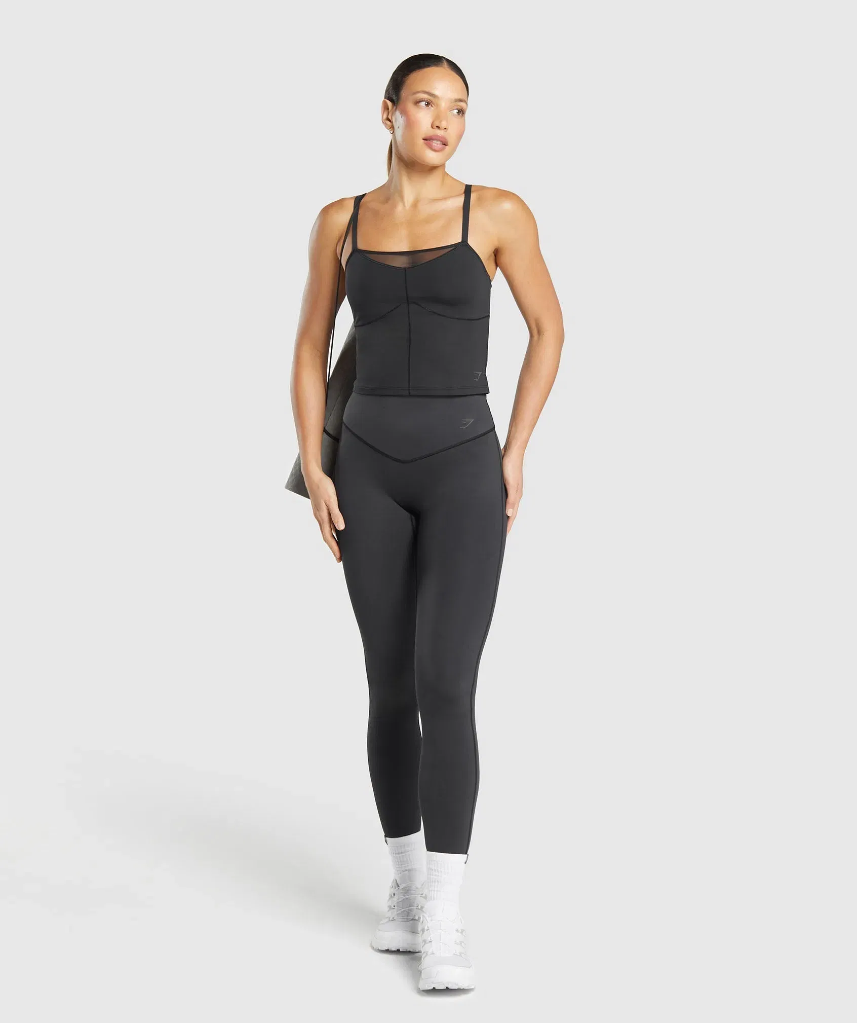 Gymshark Elevate Mesh Tank With Shelf - Black