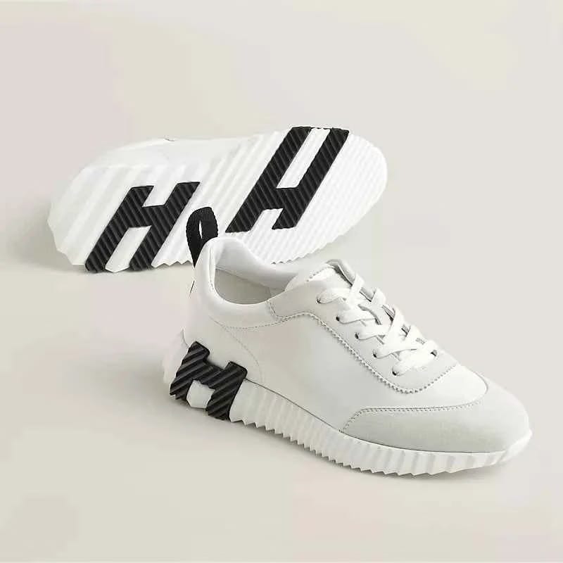 Bouncing sneaker