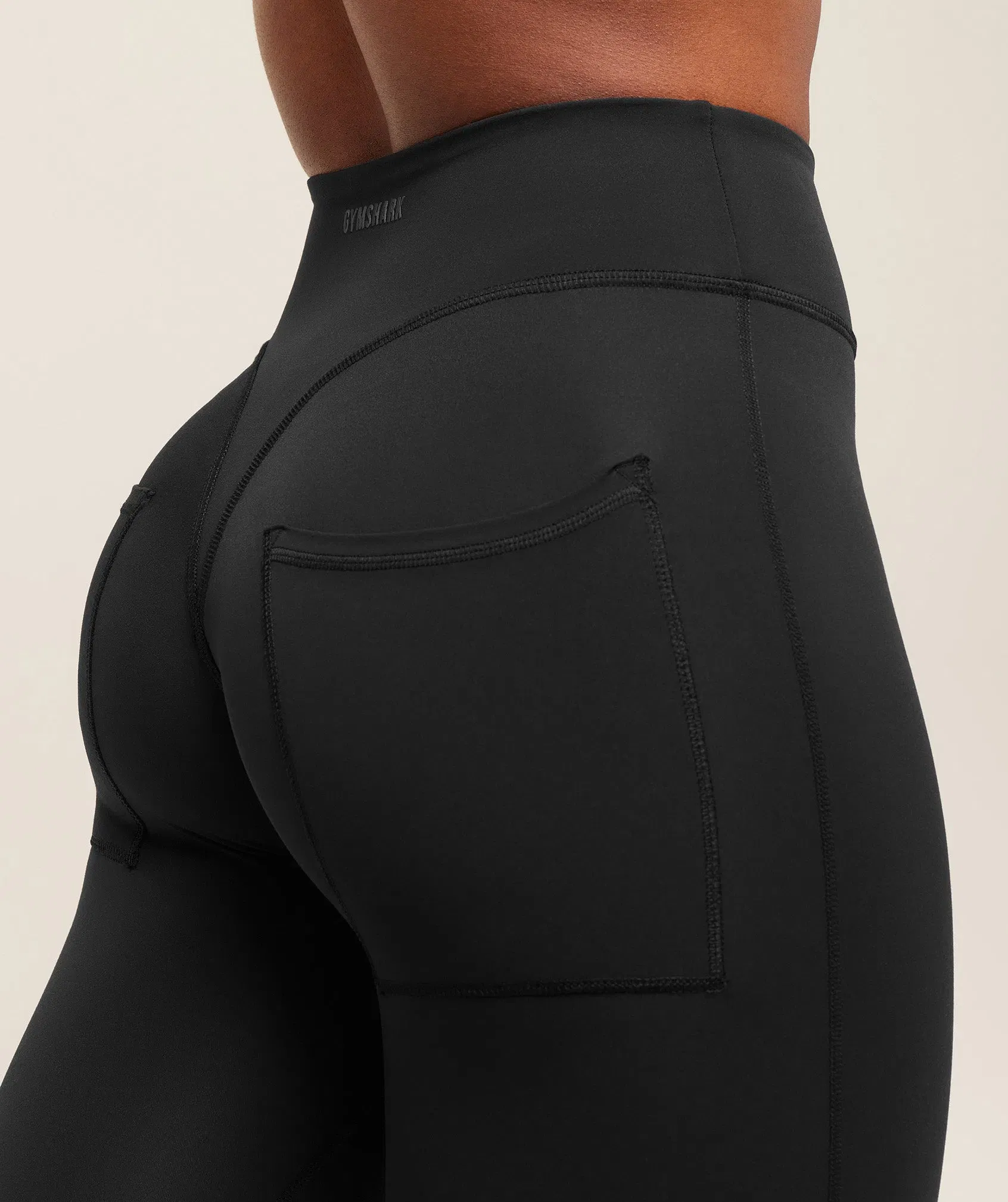 Gymshark Superset Back Pocket Flared Leggings - Black