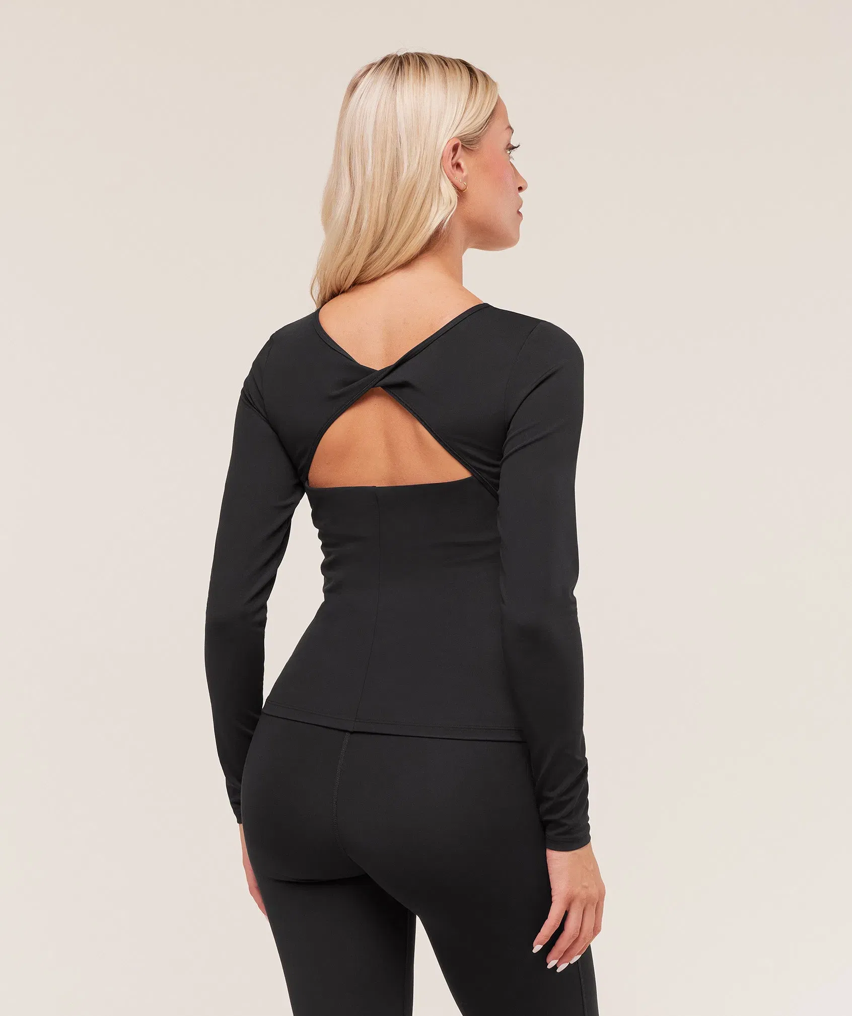 Gymshark Twist Back Long Sleeve Top - Black
