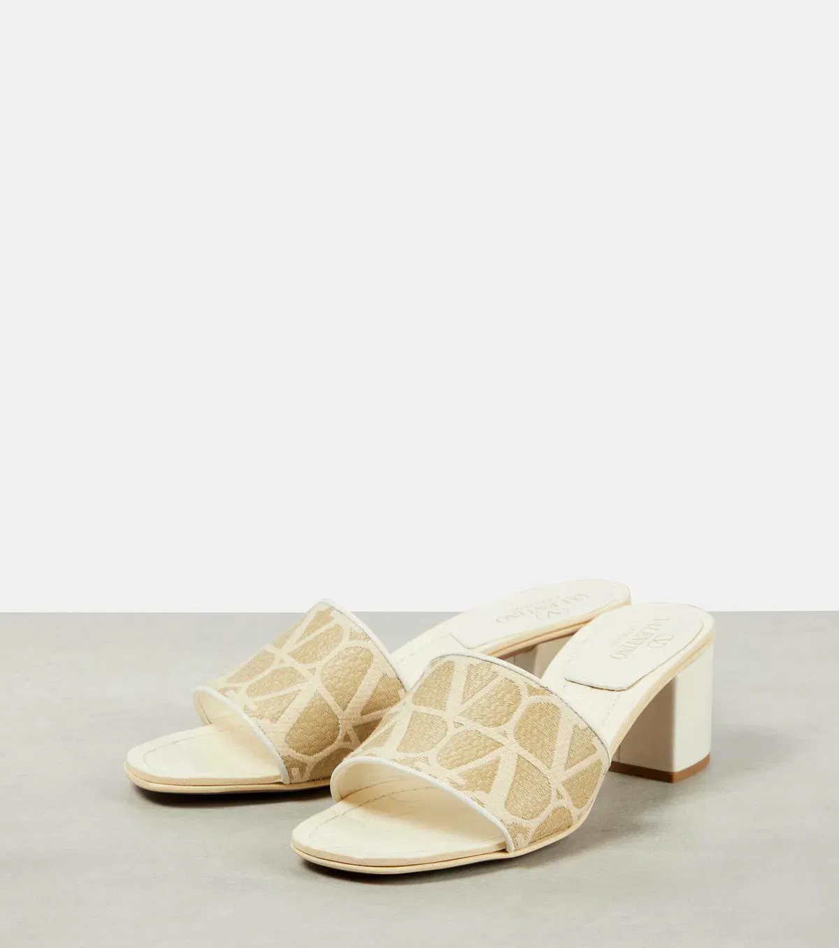 Toile Iconographe 50 raffia-trimmed mules