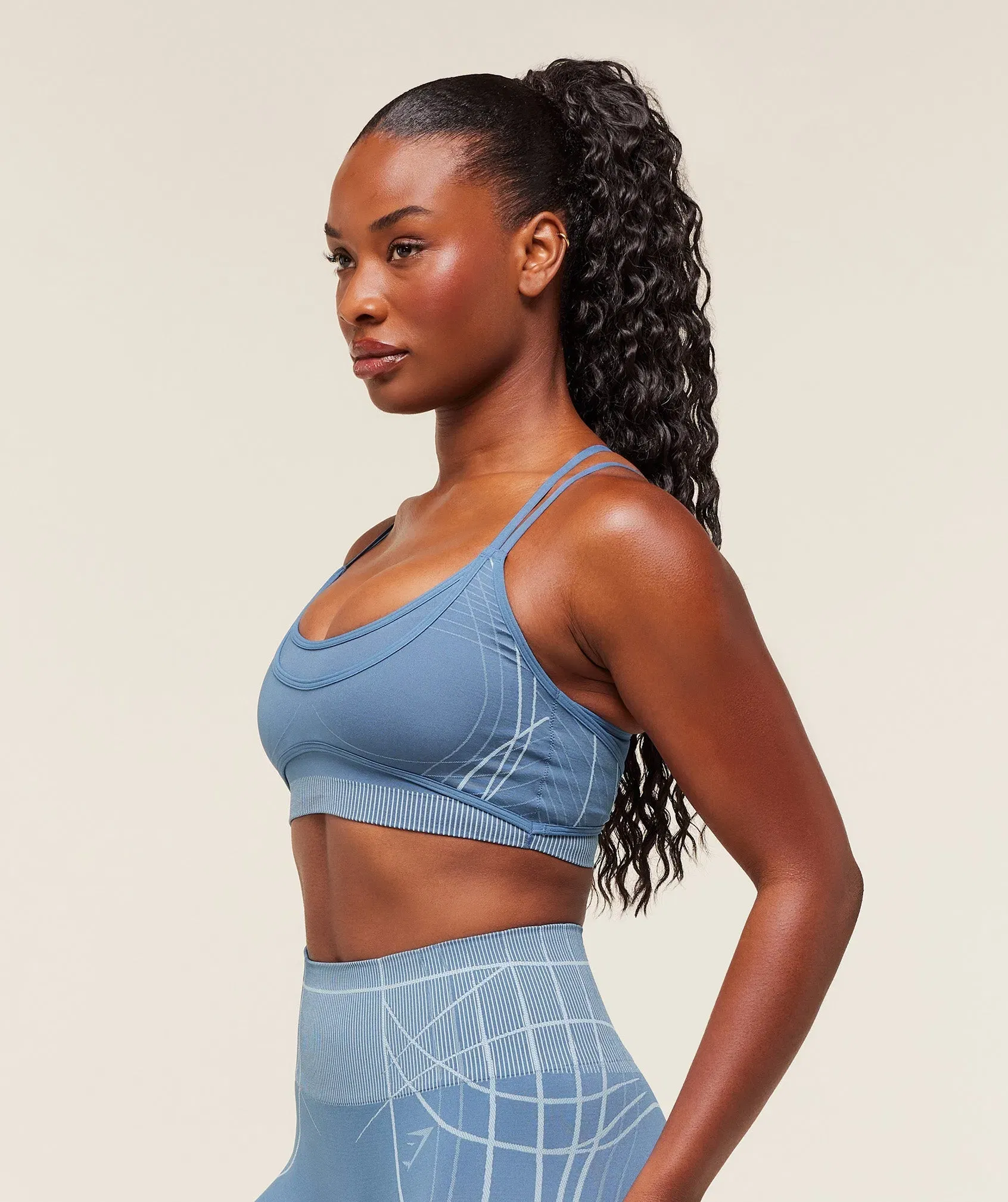 Gymshark Apex Seamless Strappy Sports Bra - Worn Blue/Gentle Blue