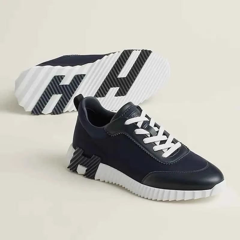 Bouncing sneaker