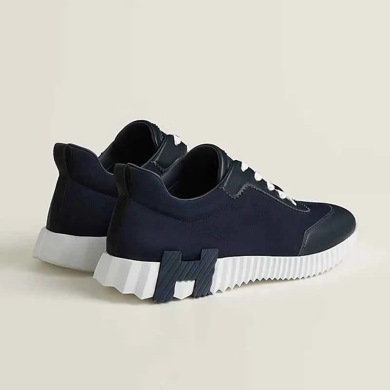 Bouncing sneaker
