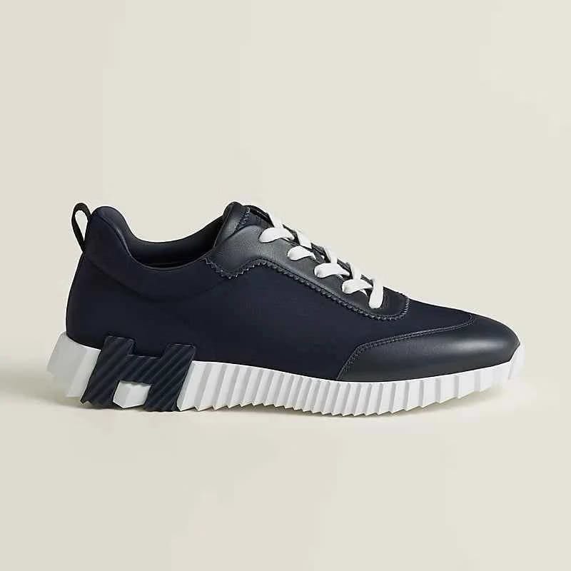 Bouncing sneaker