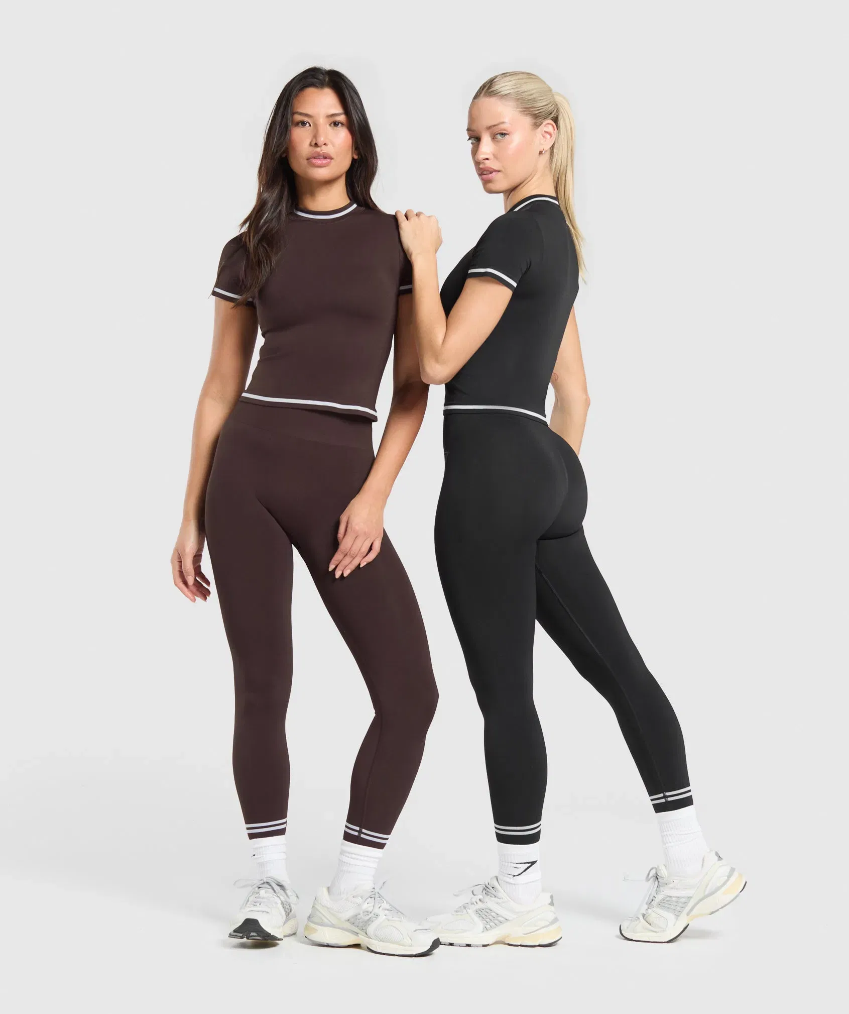 Gymshark Contrast Seamless Midi Tee - Black