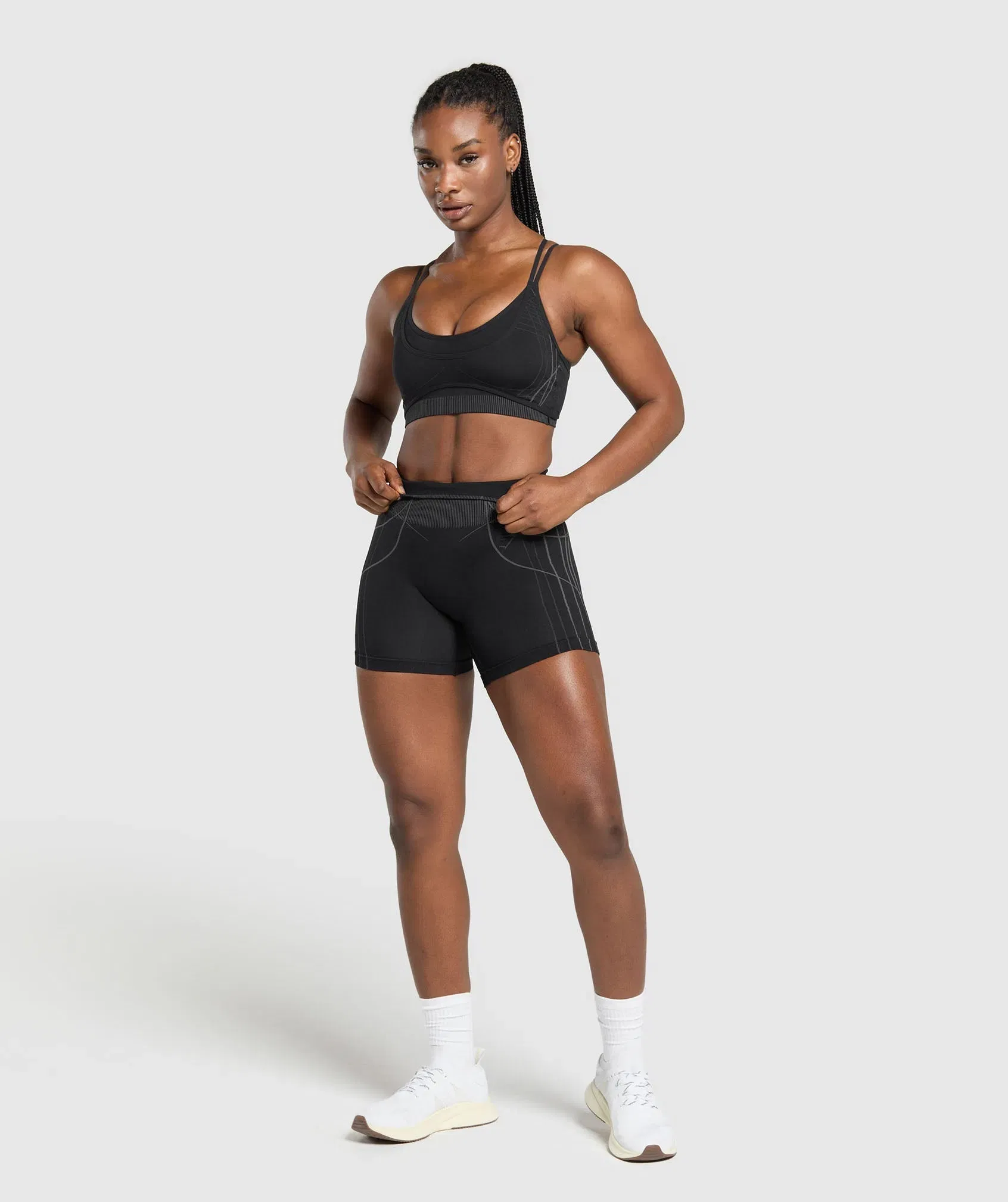 Gymshark Apex Seamless Strappy Sports Bra - Black/Graphite Grey