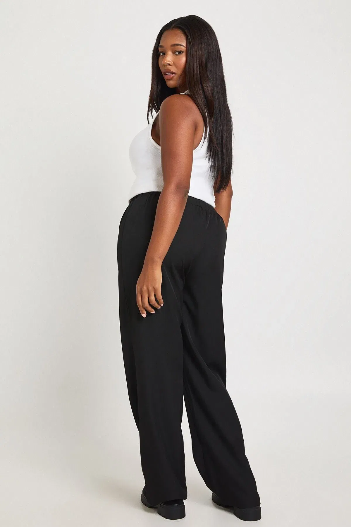 Plus Boohoo Basics Tailored Tapered Trouser