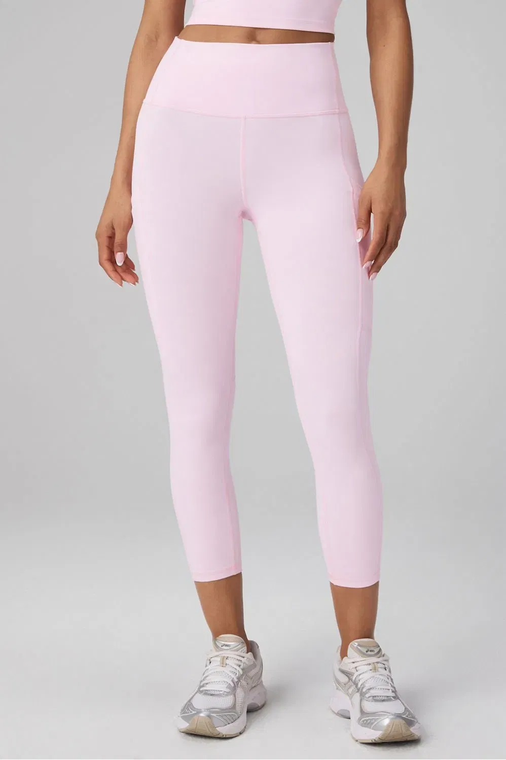 Fabletics On-The-Go High-Waisted Capri 22"