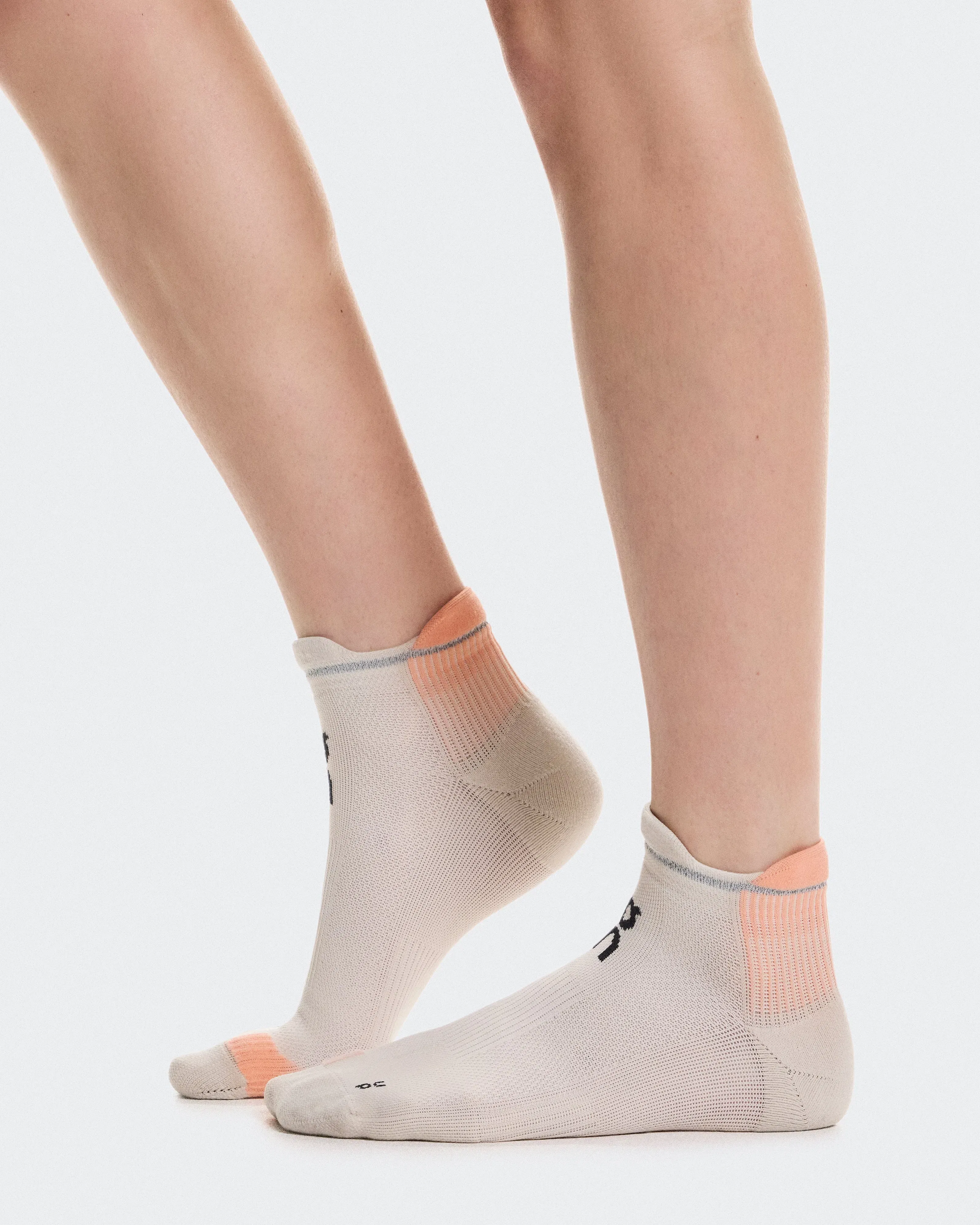 On Performance Run Sock Low Pearl | Sunstone