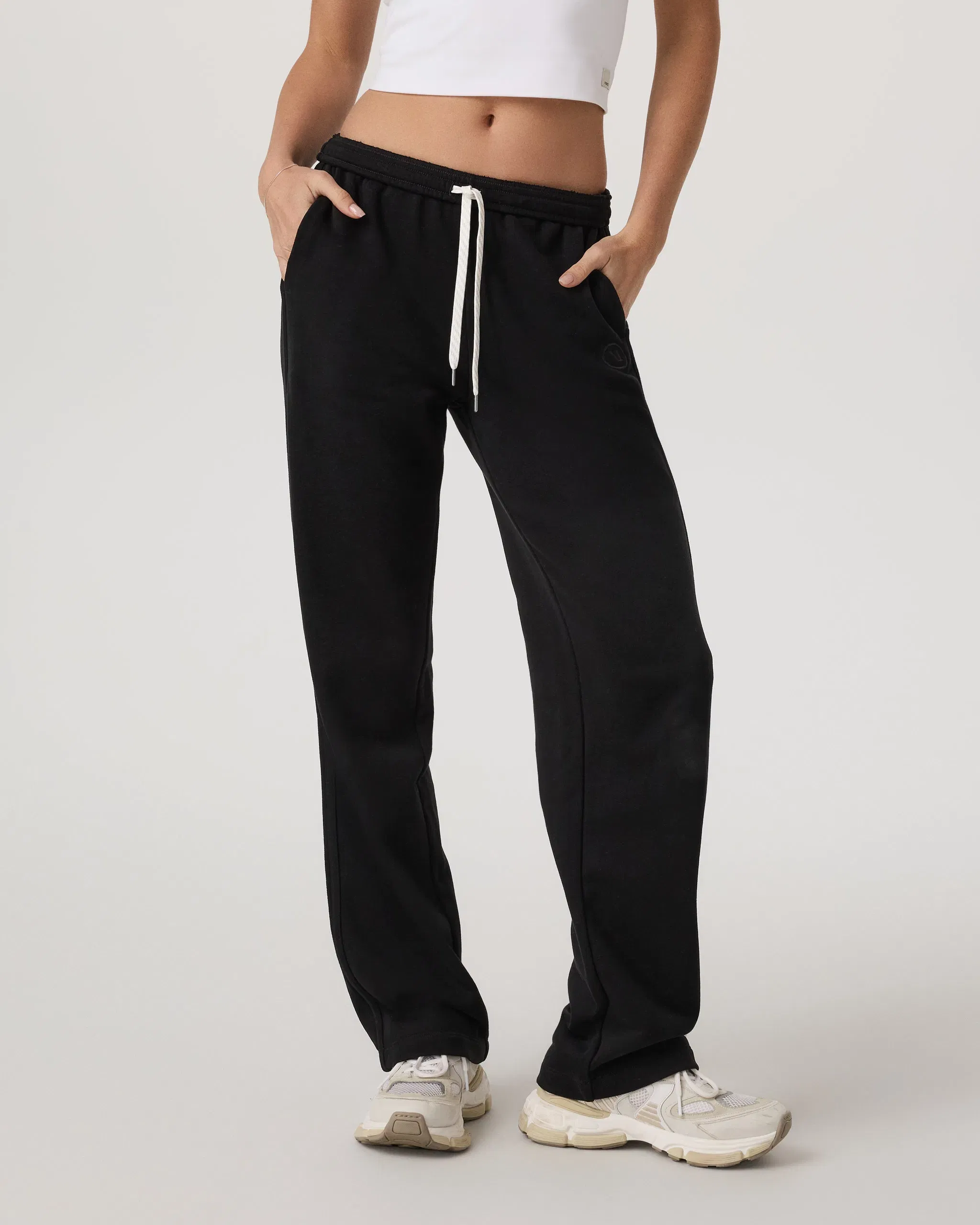 Vuori Sedona Straight Leg Sweatpant Short
