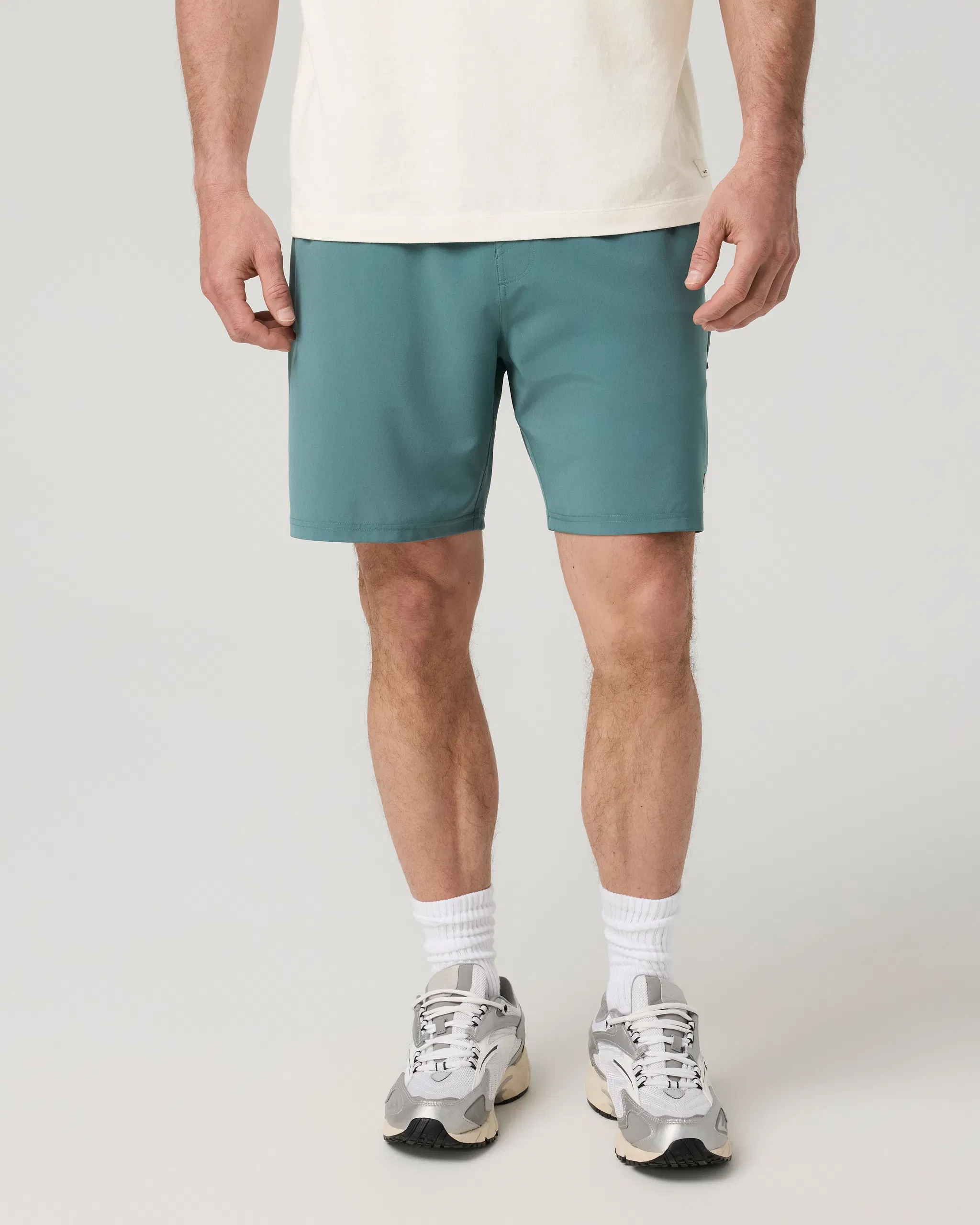 Vuori Banks Session Short Unlined 7