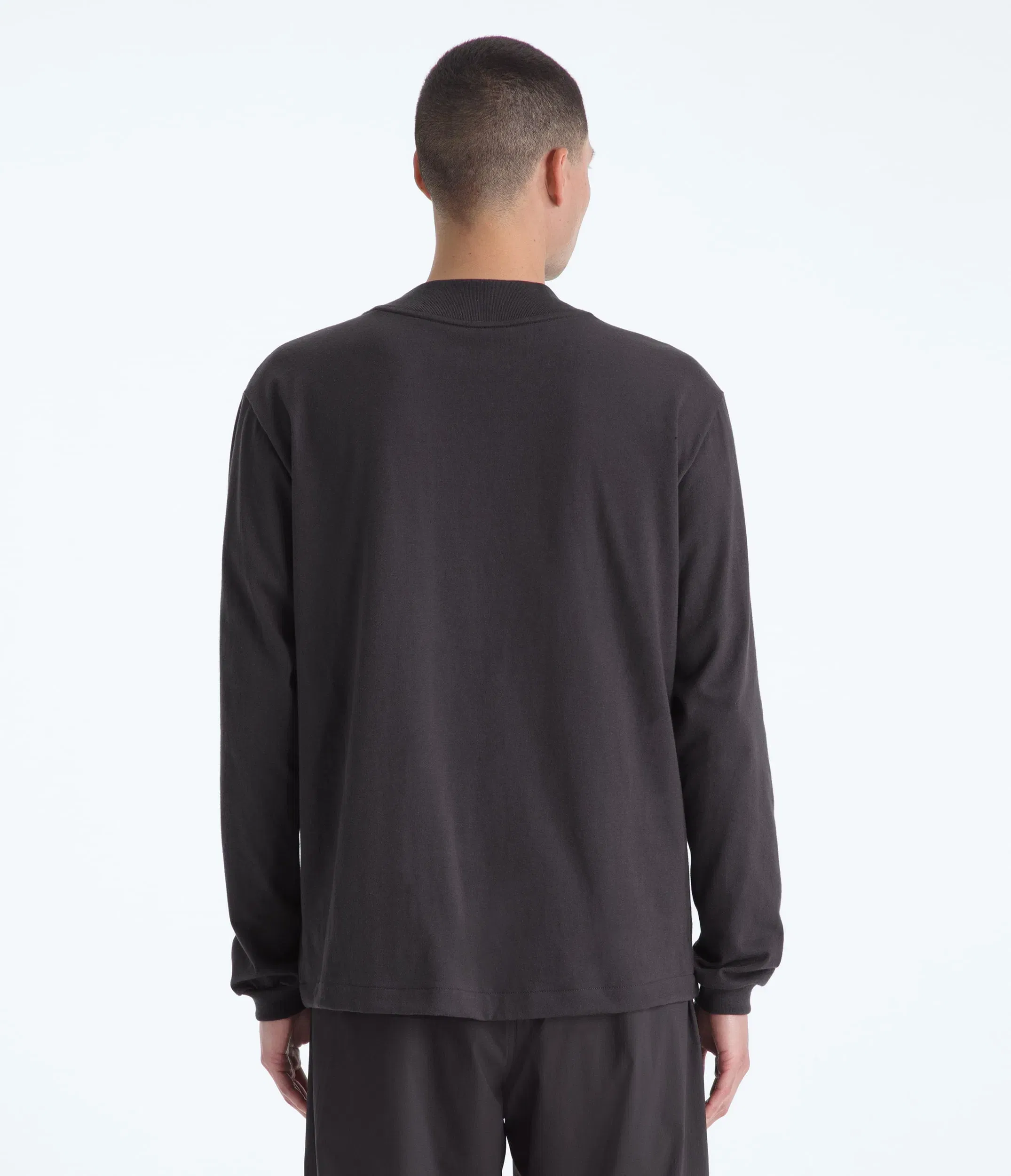 The North Face Men’s TNF™ Red Box Long-Sleeve Tee Obsidian