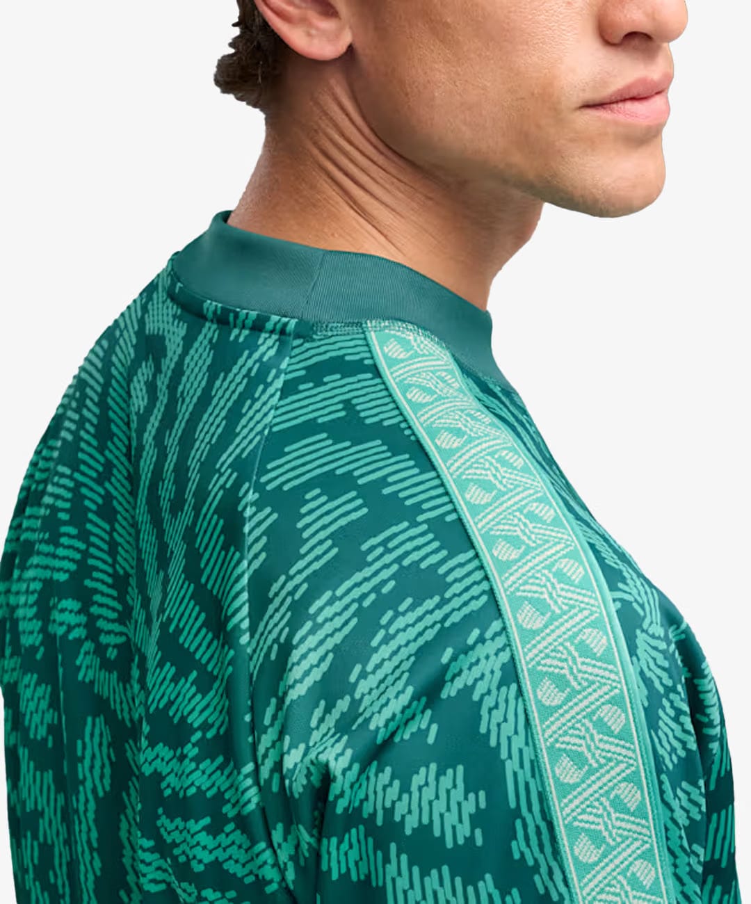 PUMA | PUMA x PORTUGAL x SALEHE BEMBURY JERSEY { VIBRANT GREEN