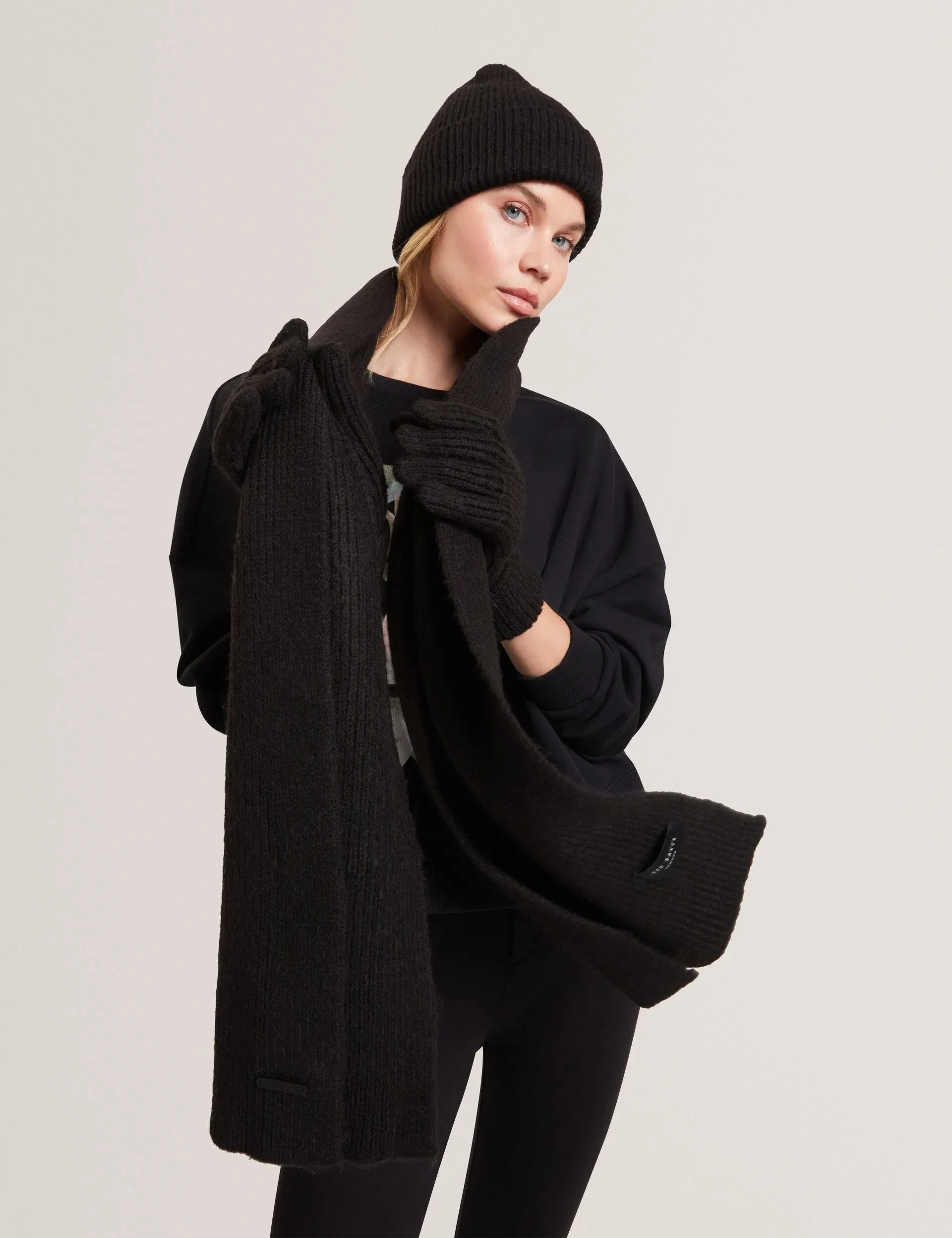 Ted Baker Lidiies Ribbed Wool Blend Knitted Scarf In Black Women's