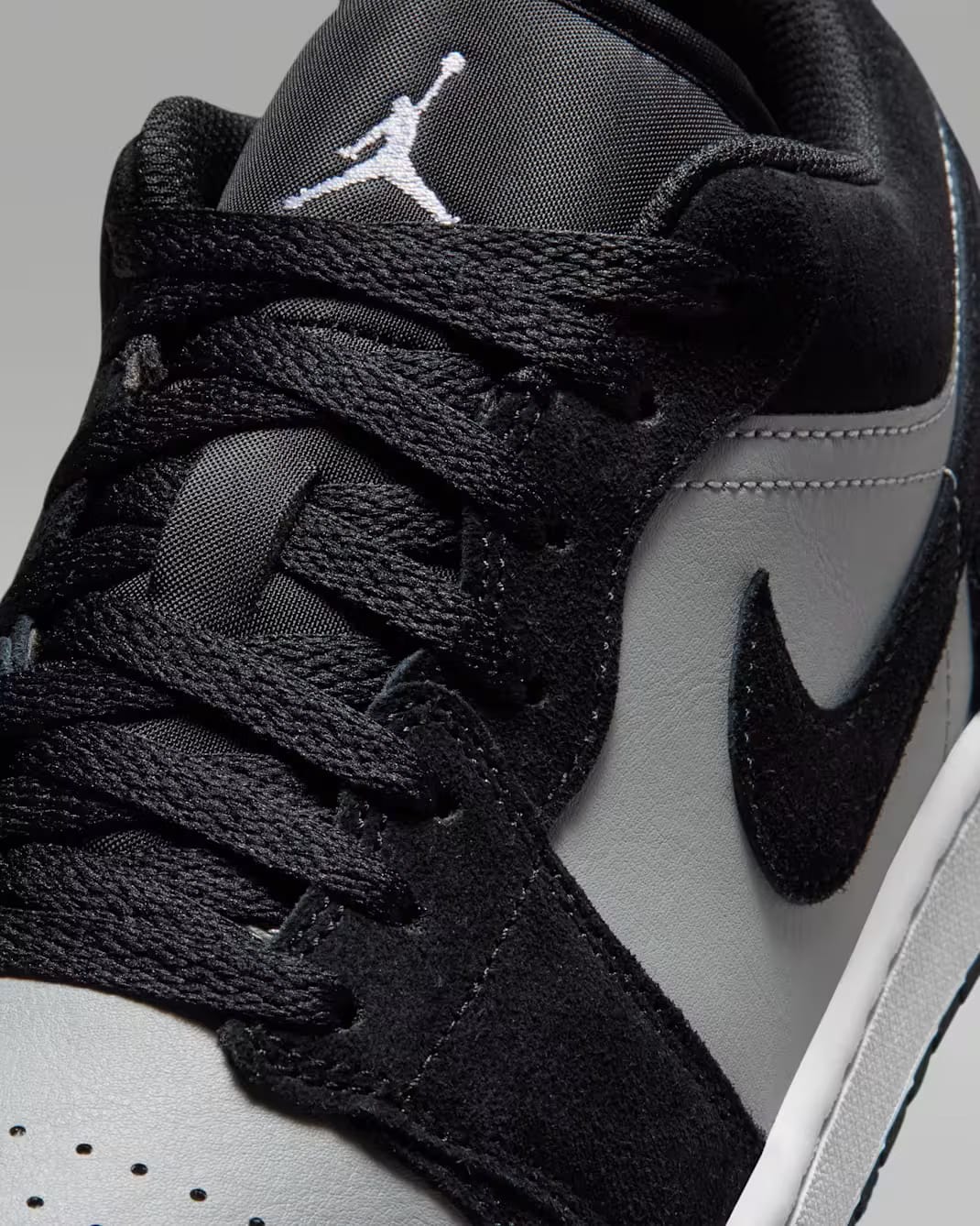 Air Jordan 1 Low Black/Light Smoke Grey/White
