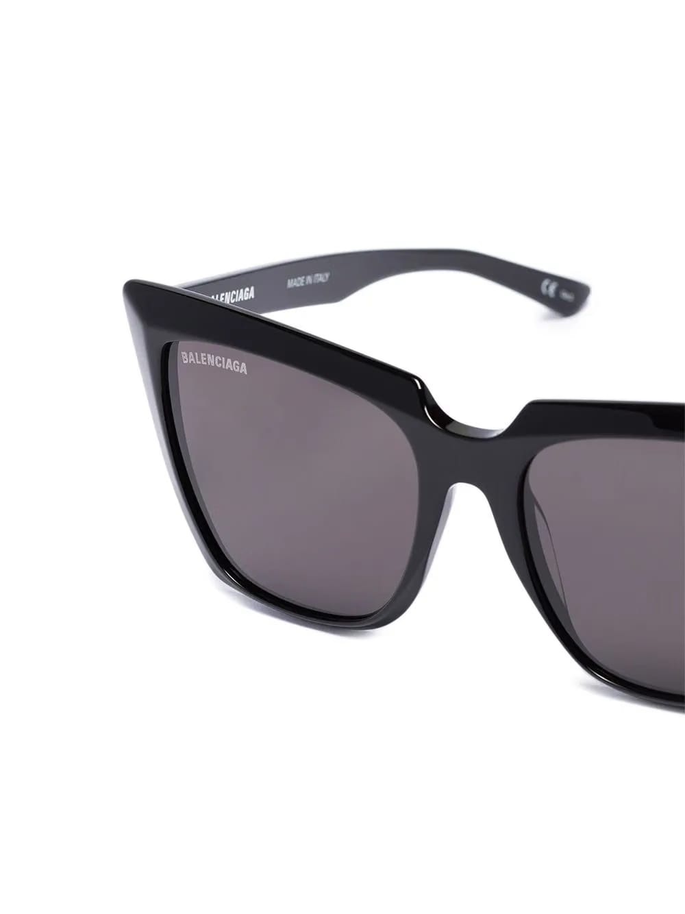 logo-engraved cat-eye sunglasses