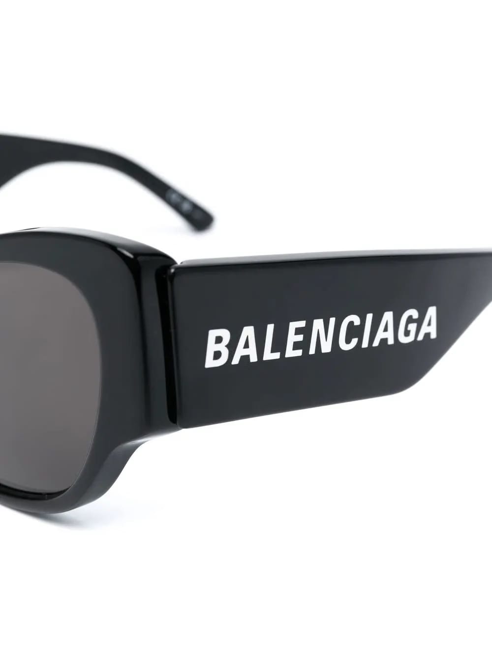 enamelled-logo cat-eye frame sunglasses
