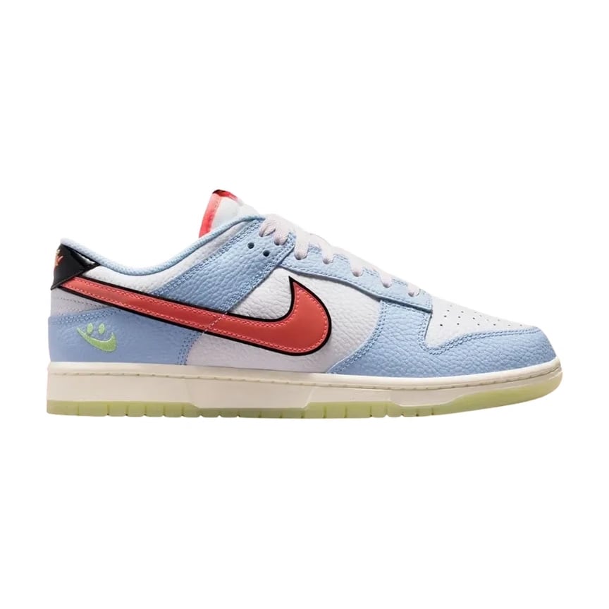 Nike Dunk Low Patent Leather 'Smiley Face'