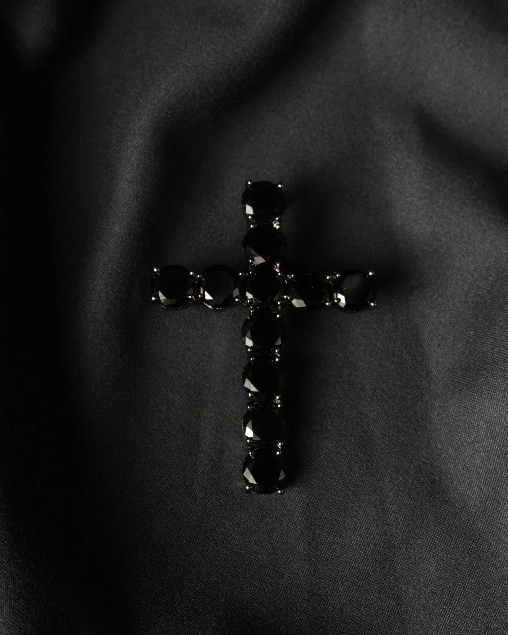 Manaca Midnight Cross Pendant