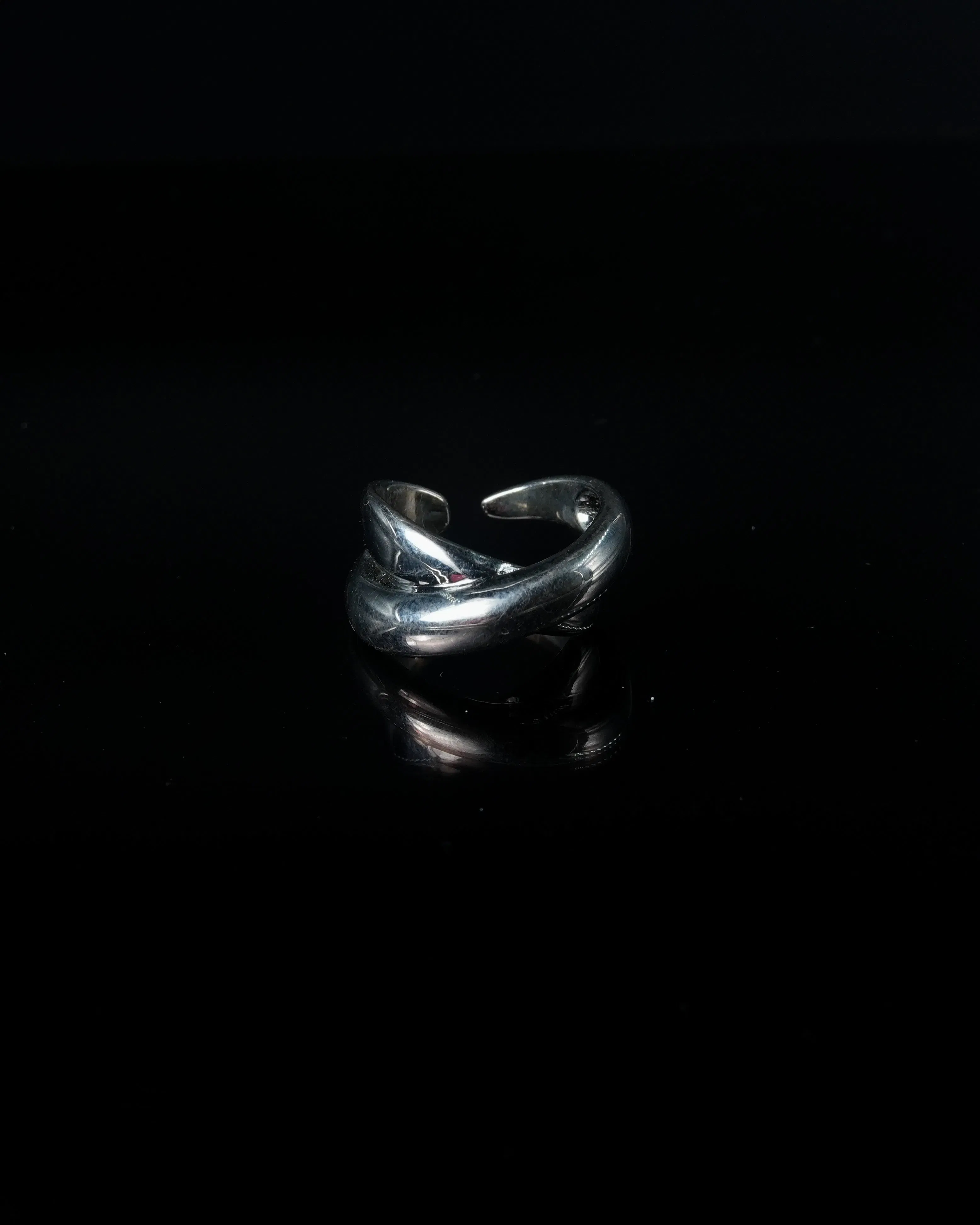 Manaca Orbital Flow Ring