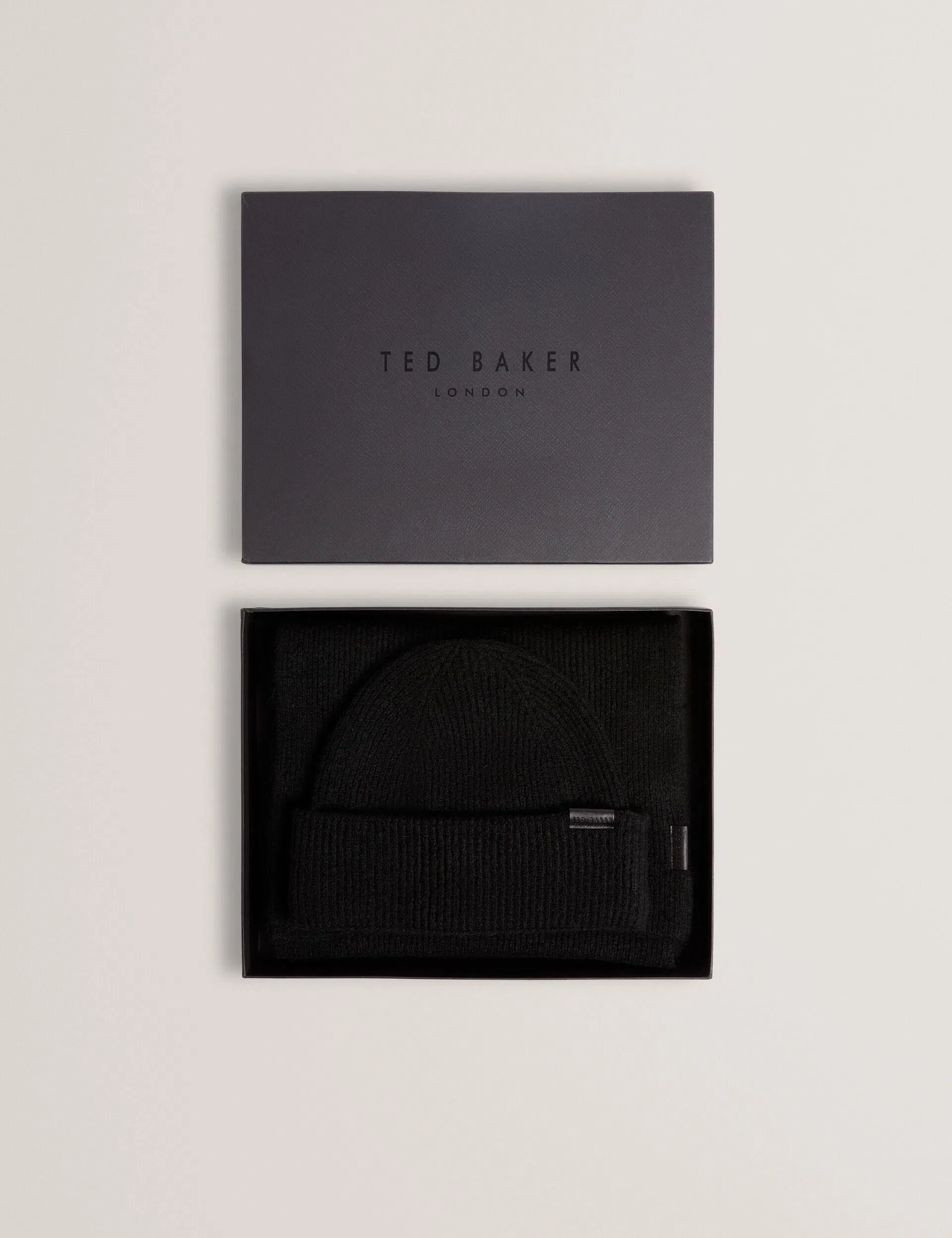 Ted Baker Alliiys Ribbed Hat And Scarf Gift Set