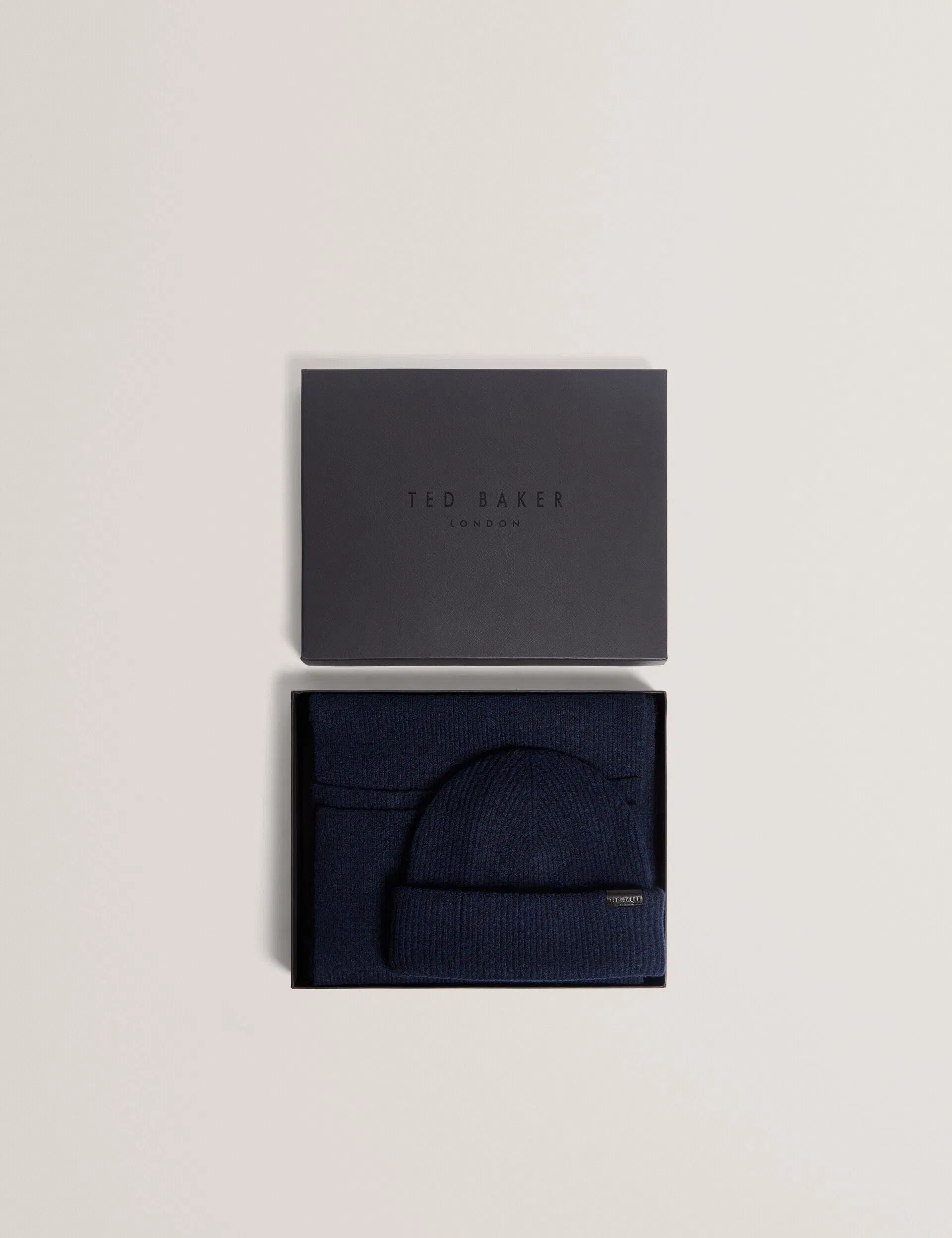 Ted Baker Alliiys Ribbed Hat And Scarf Gift Set