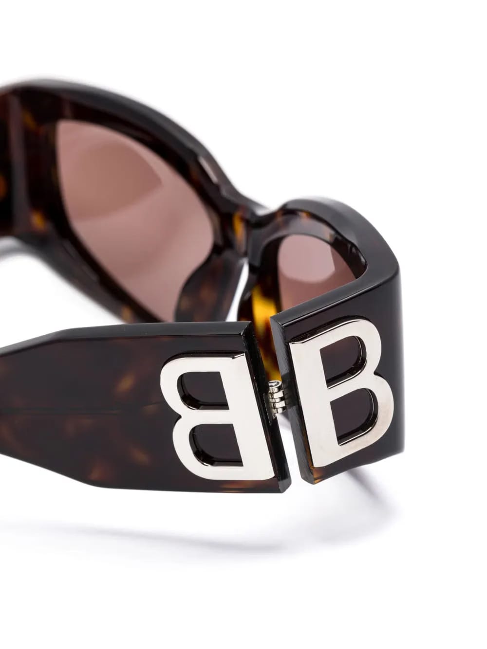 Bossy cat-eye frame sunglasses