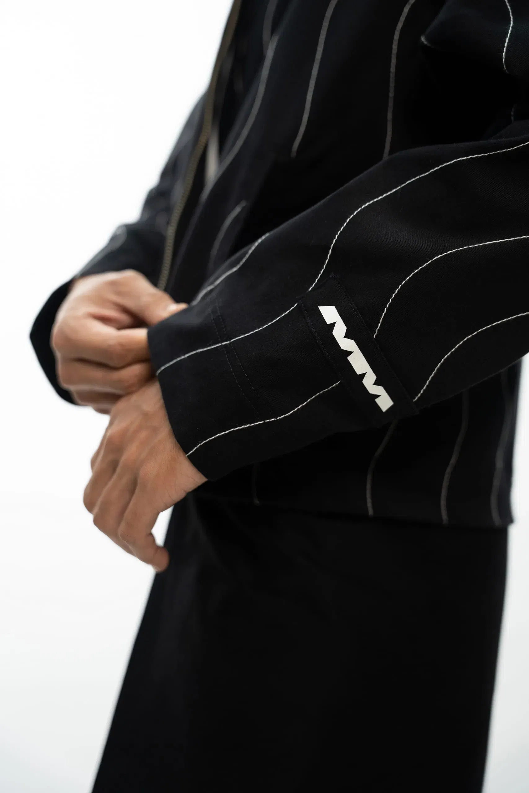 WAVE STRIPED JACKET