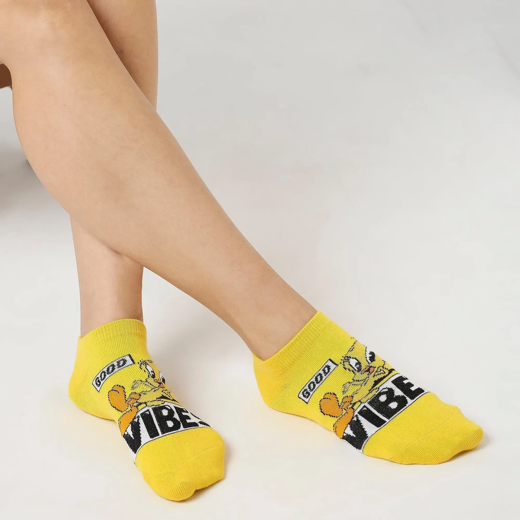 Women’s Looney Tunes Cartoon Lowcut Socks