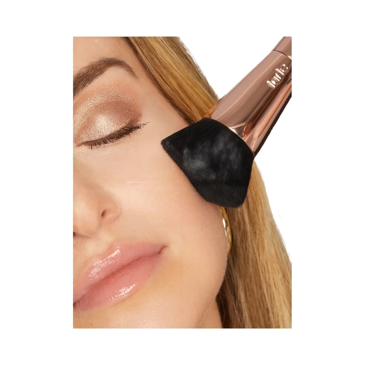 Tarte Blurring Complexion Brush