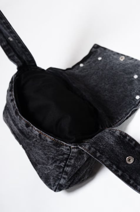 BLACKOUT DENIM SLING