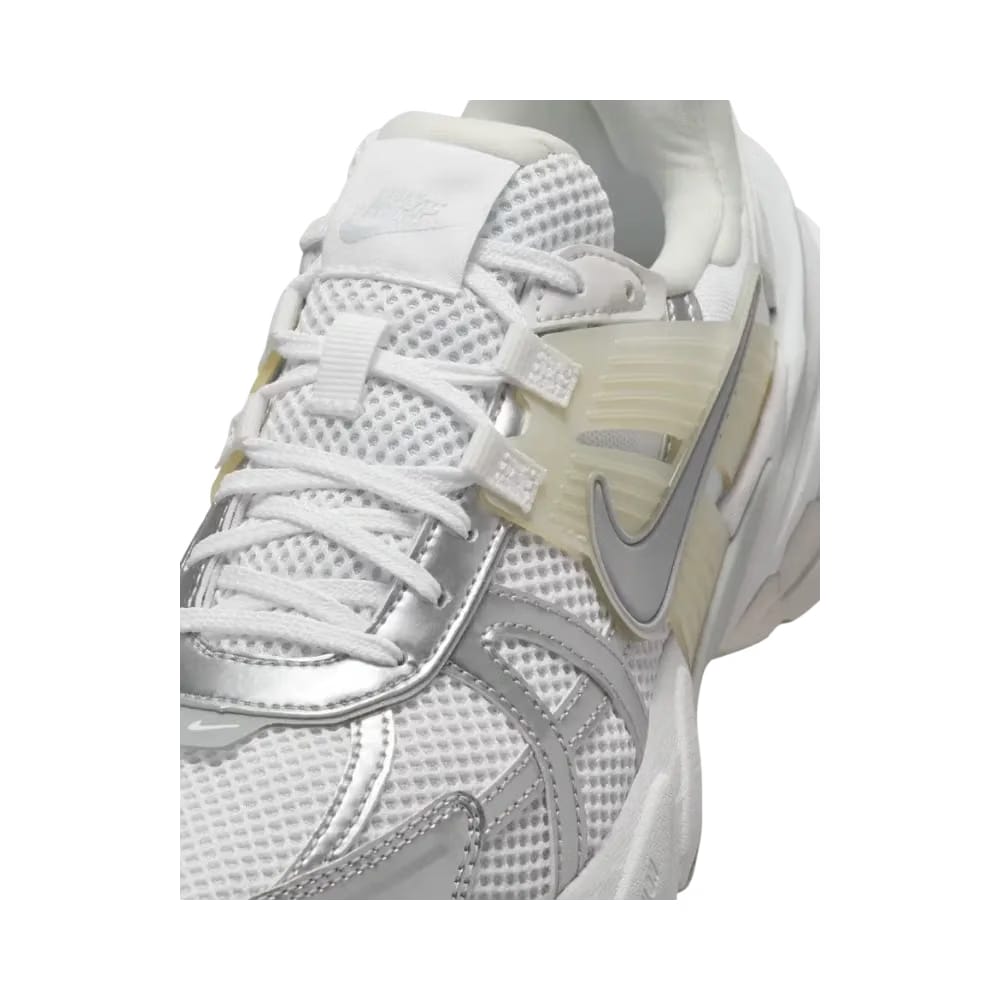 Nike V2K Run Pure Platinum