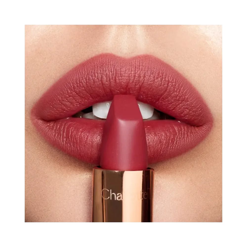 Charlotte Tilbury Matte Revolution M.I. Kiss
