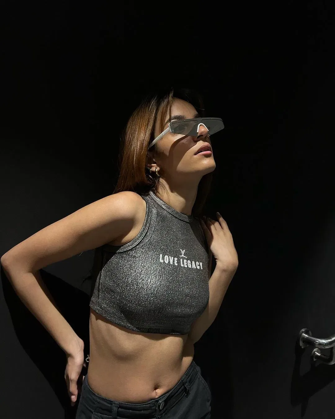 GUNMETAL TANK - BLACK