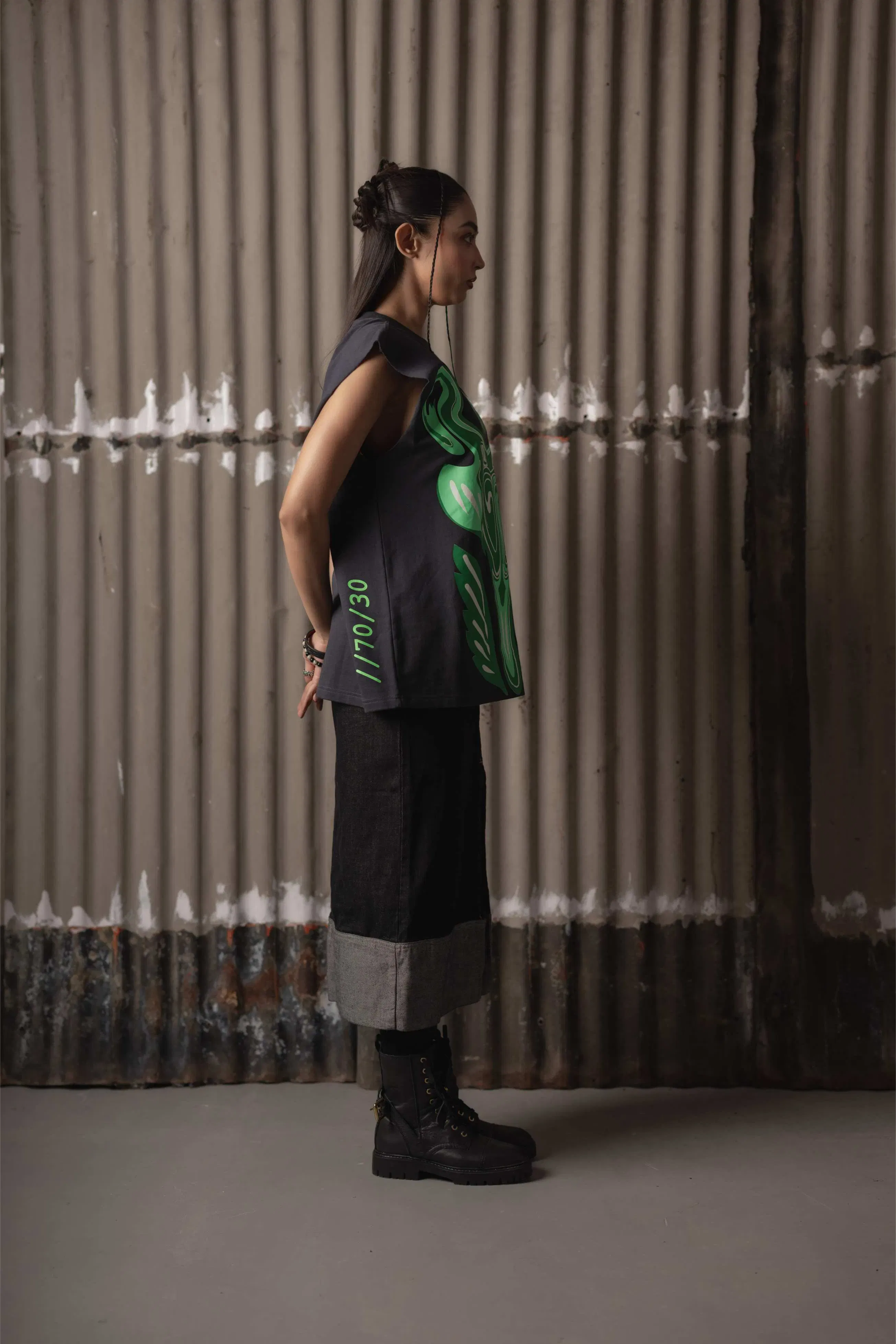 FLYING BULL [SLEEVELESS T-SHIRT]