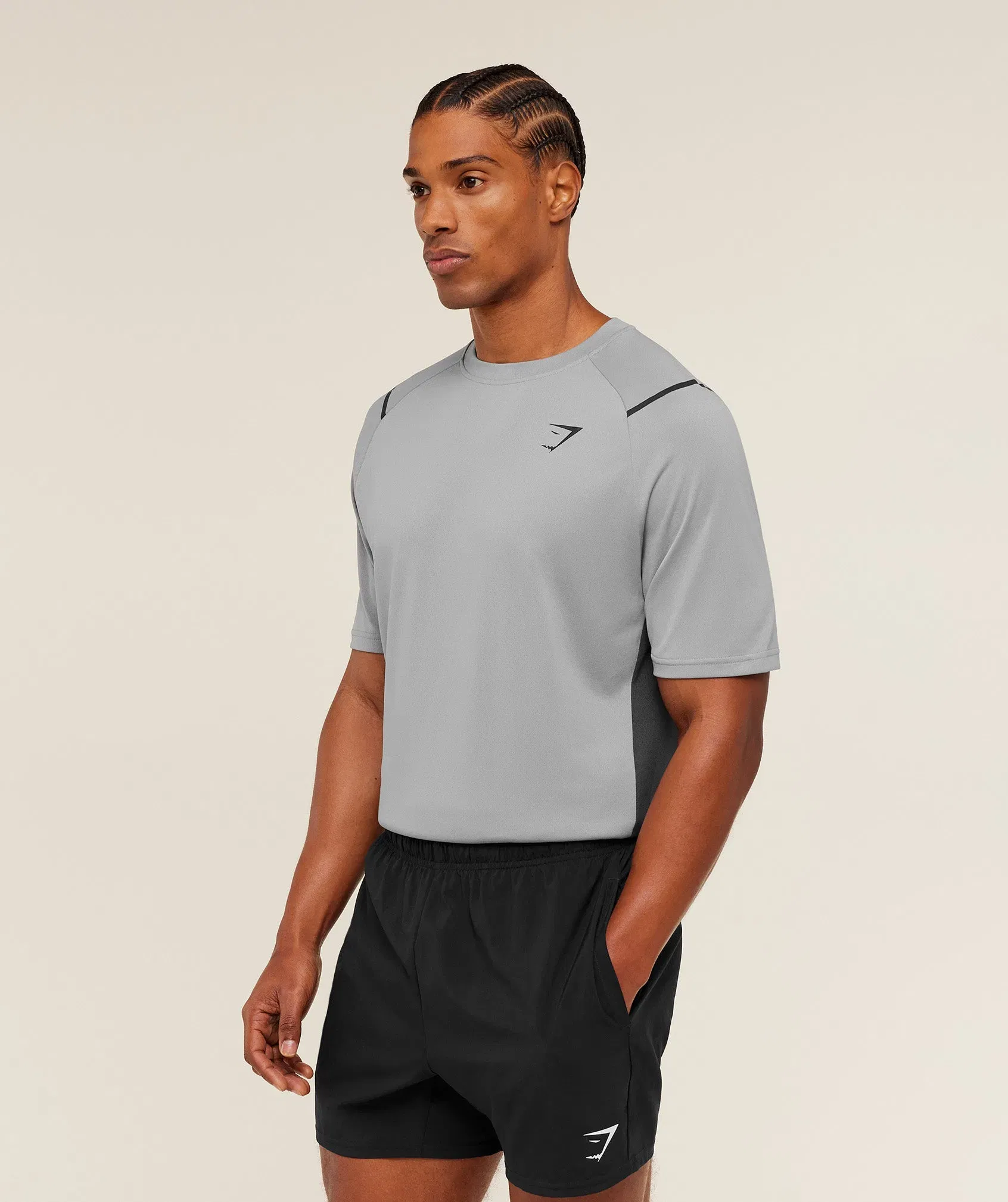 Gymshark Arrival Contrast T-Shirt - Smokey Grey / Onyx Grey