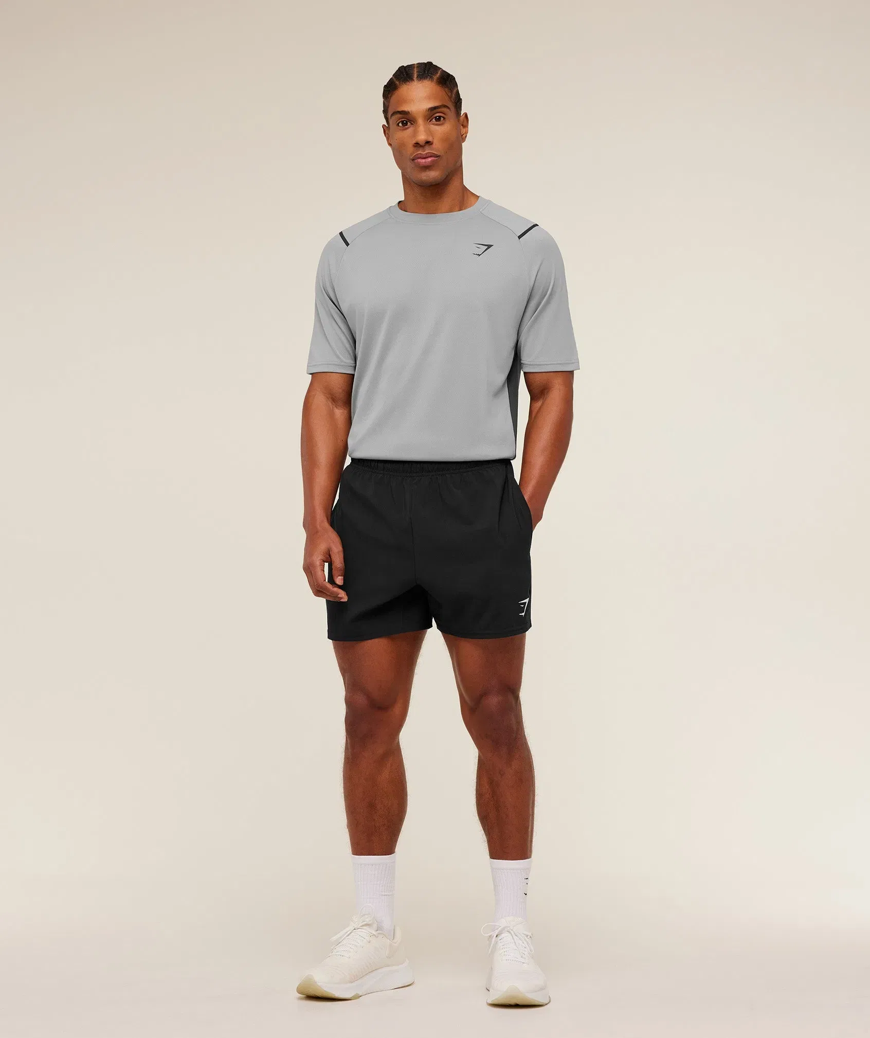 Gymshark Arrival Contrast T-Shirt - Smokey Grey / Onyx Grey