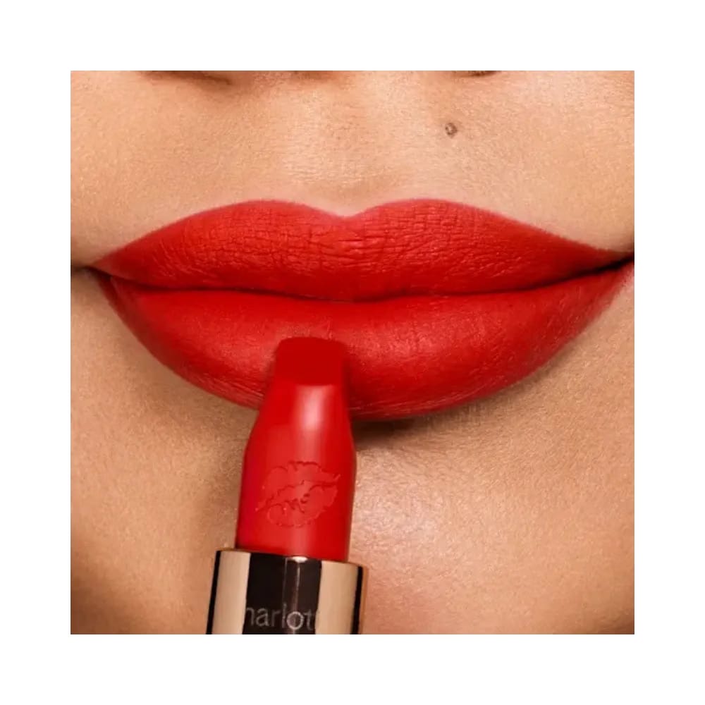 Charlotte Tilbury Hot Lips Tell Laura