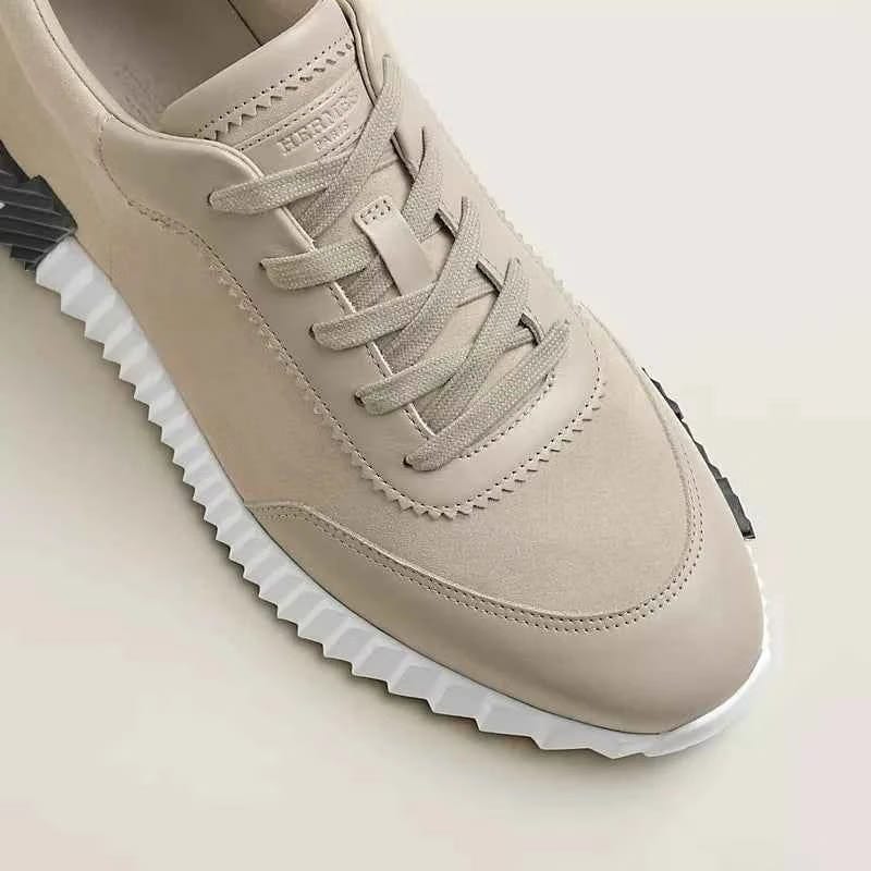Bouncing sneaker