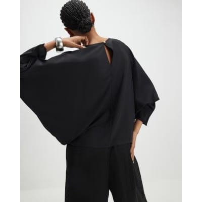 Black Long Sleeve Batwing Top