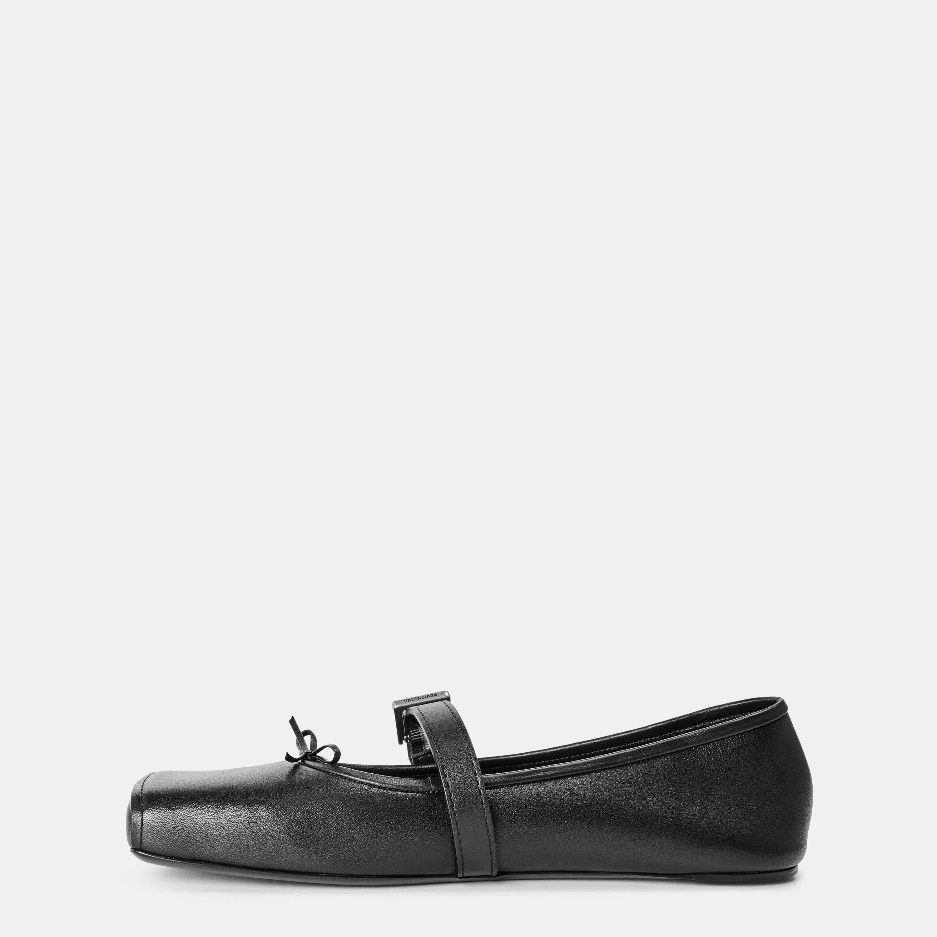 Minimalist Ballet Pumps